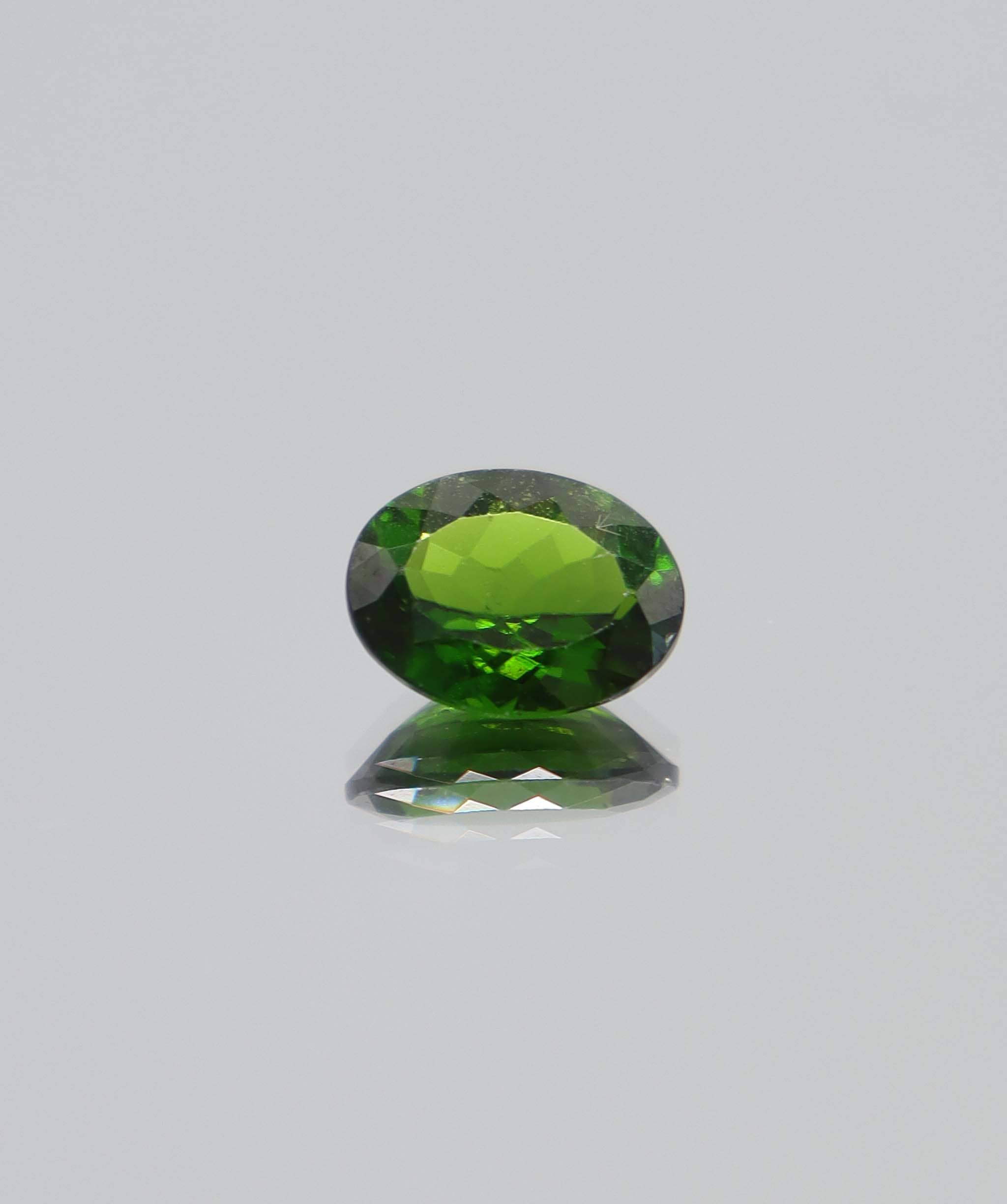 Luxury Promise 2.30ct Chrome Dioside Oval DXBCS5797
