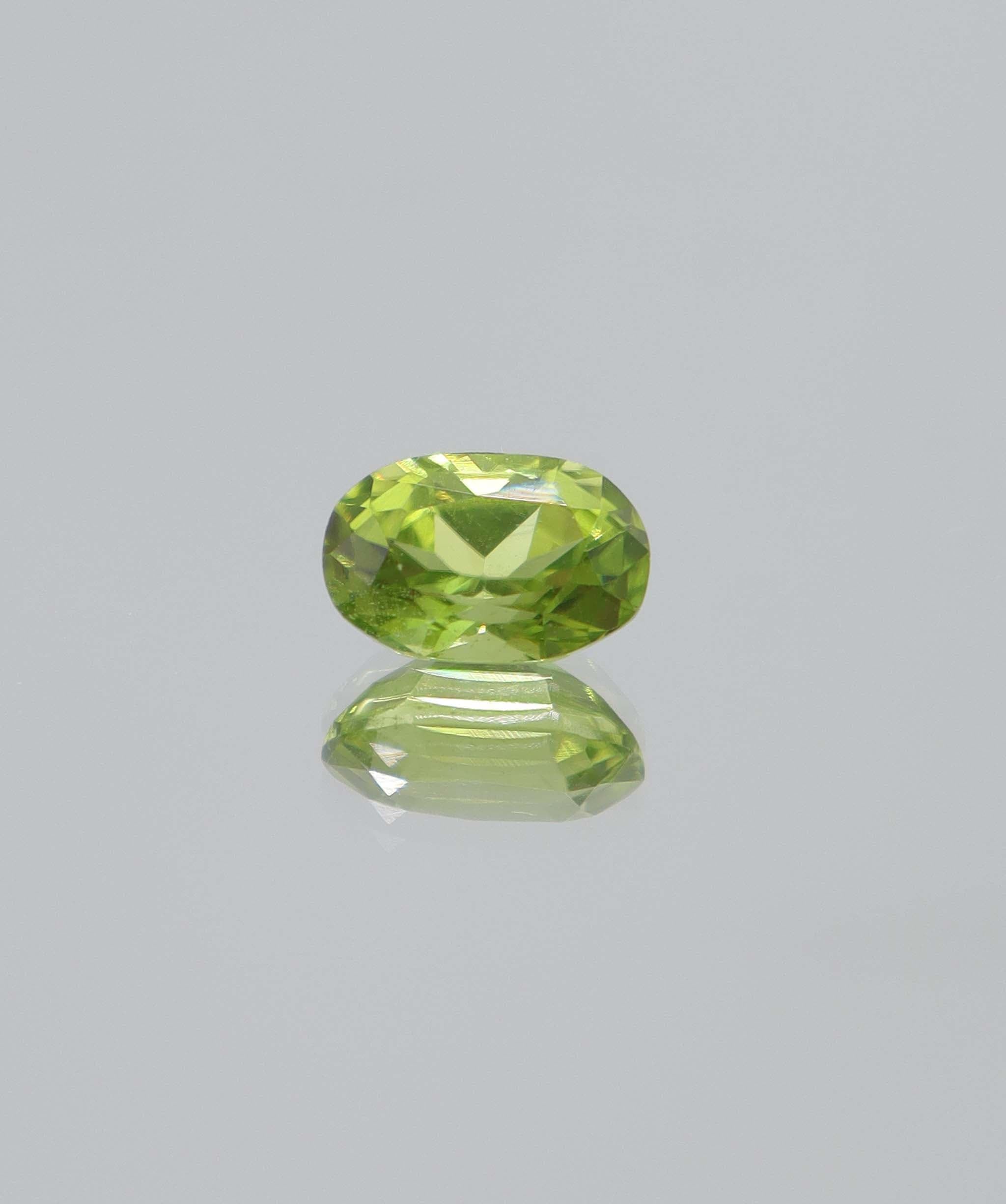 Luxury Promise 2.32ct Peridot Oval DXBCS5812