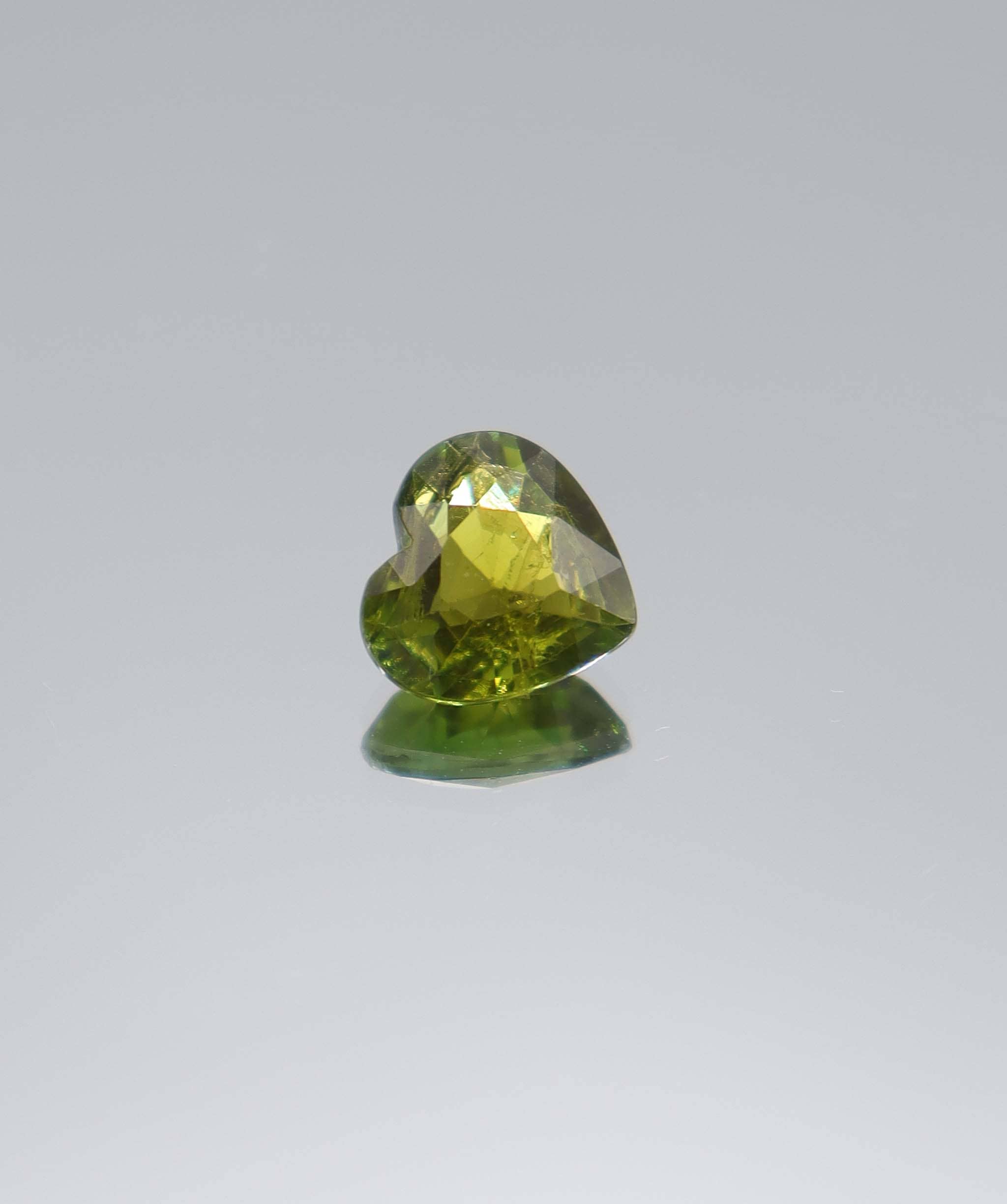 Luxury Promise 2.35ct Green Tourmaline Heart DXBCS6030