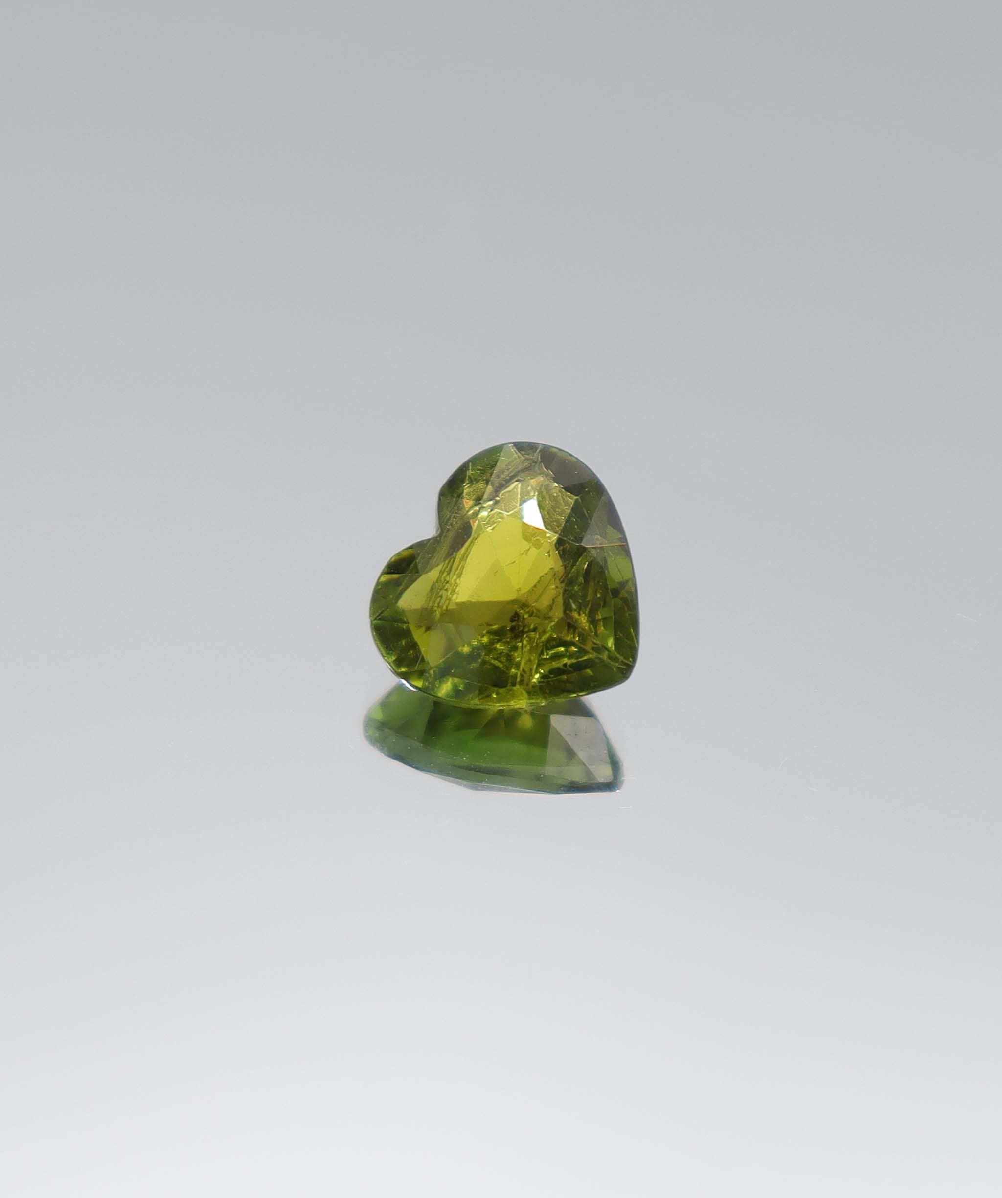 Luxury Promise 2.35ct Green Tourmaline Heart DXBCS6030