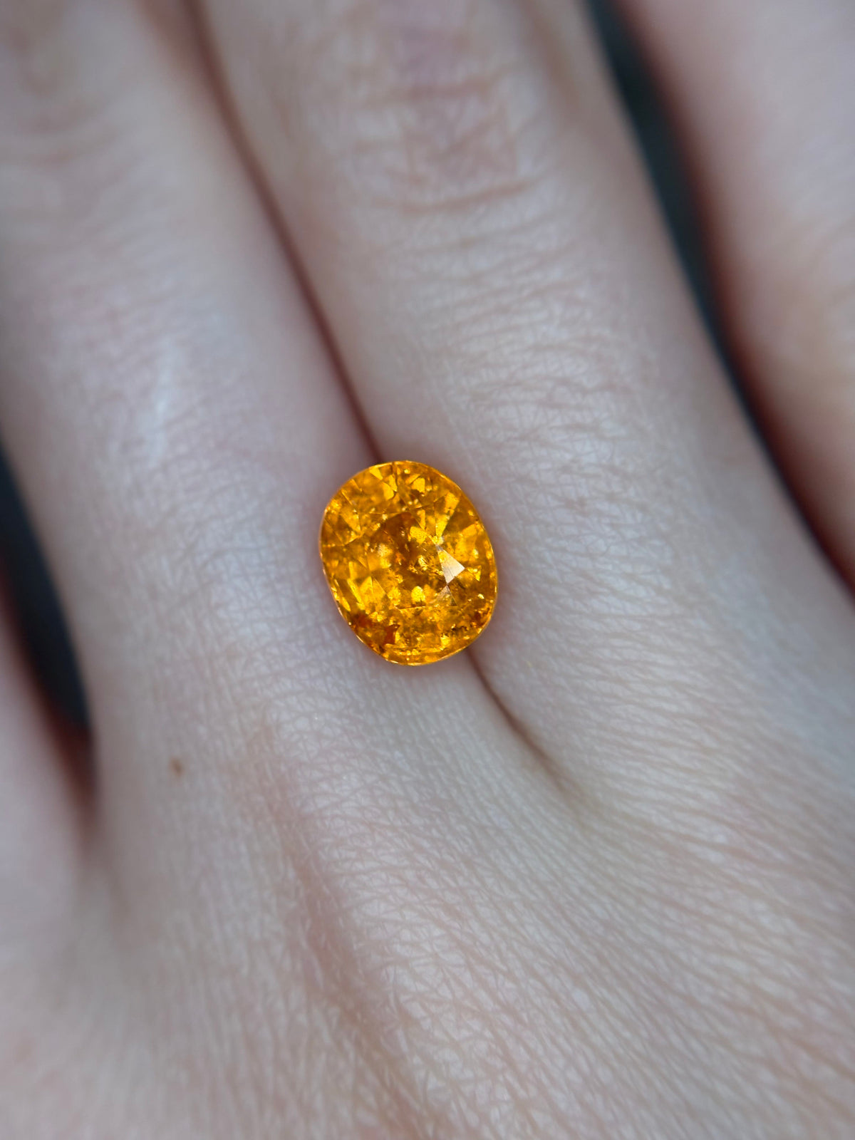 Luxury Promise 2.45ct Fanta Spessartine THAIC1066
