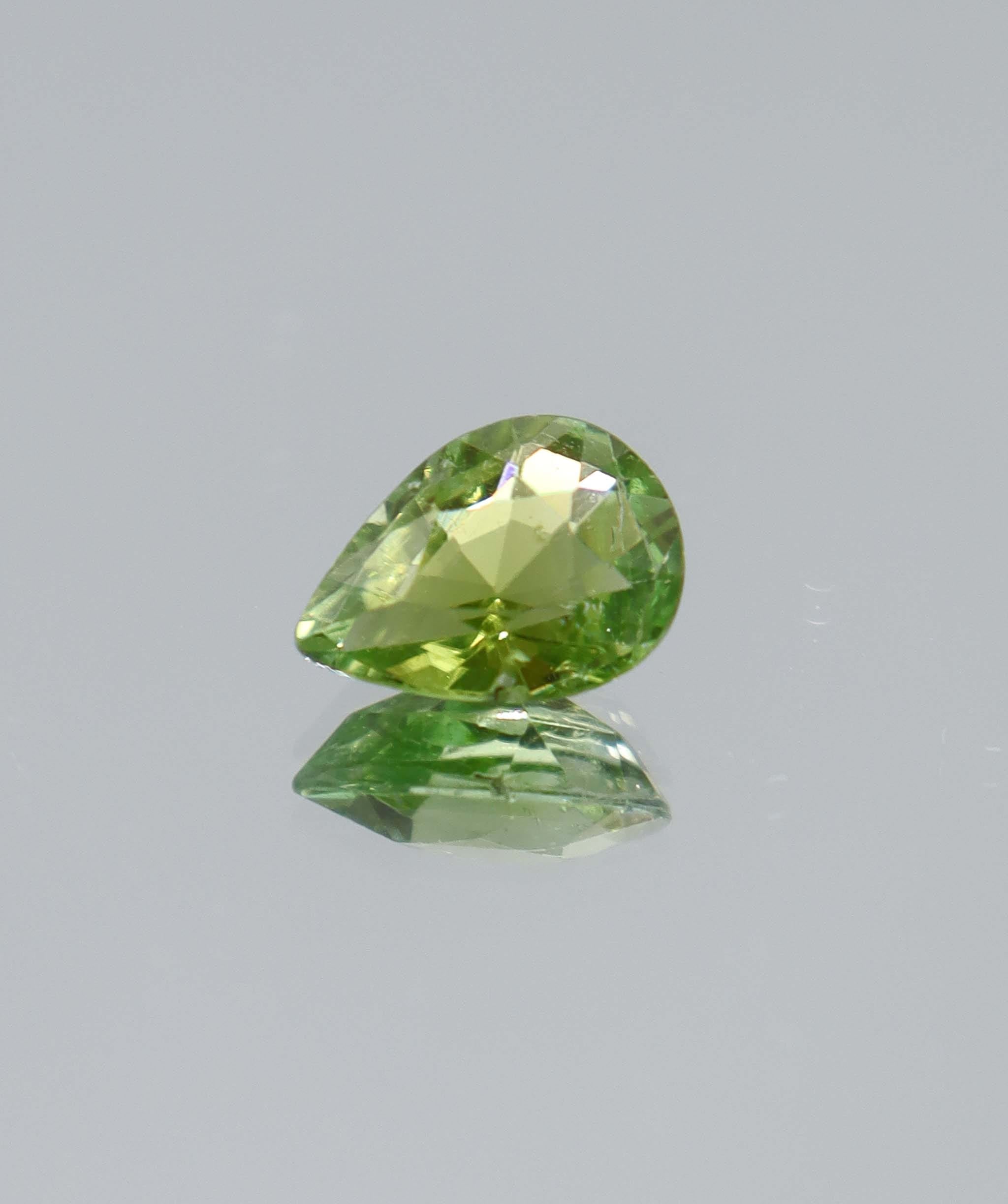Luxury Promise 2.50ct Green Tourmaline Pear DXBCS6025