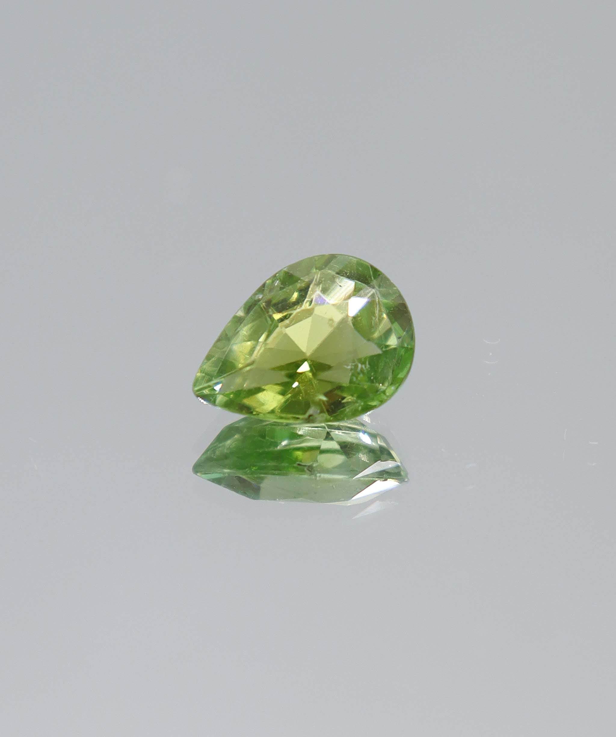 Luxury Promise 2.50ct Green Tourmaline Pear DXBCS6025