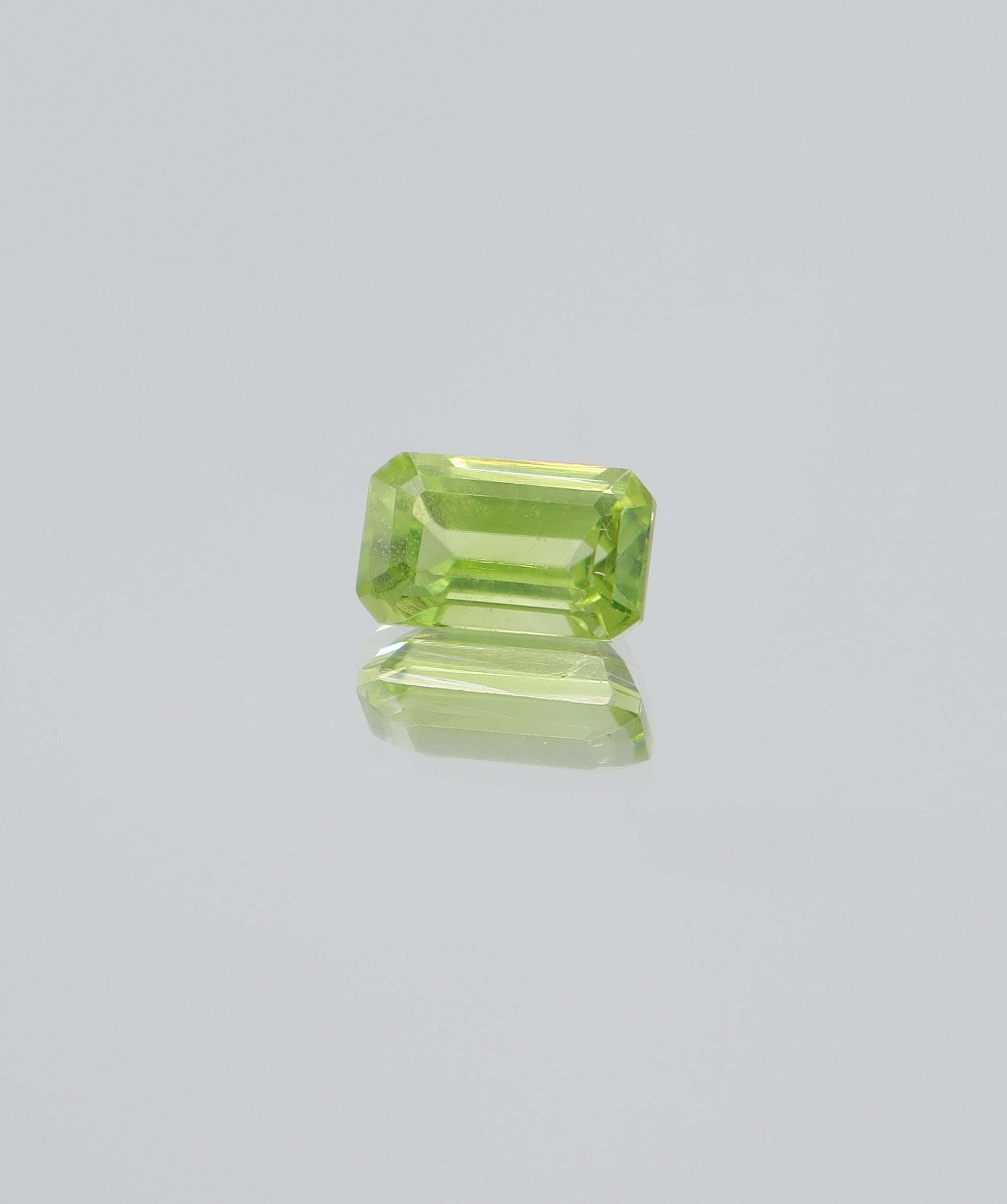 Luxury Promise 2.75ct Peridot Emerald DXBCS5815