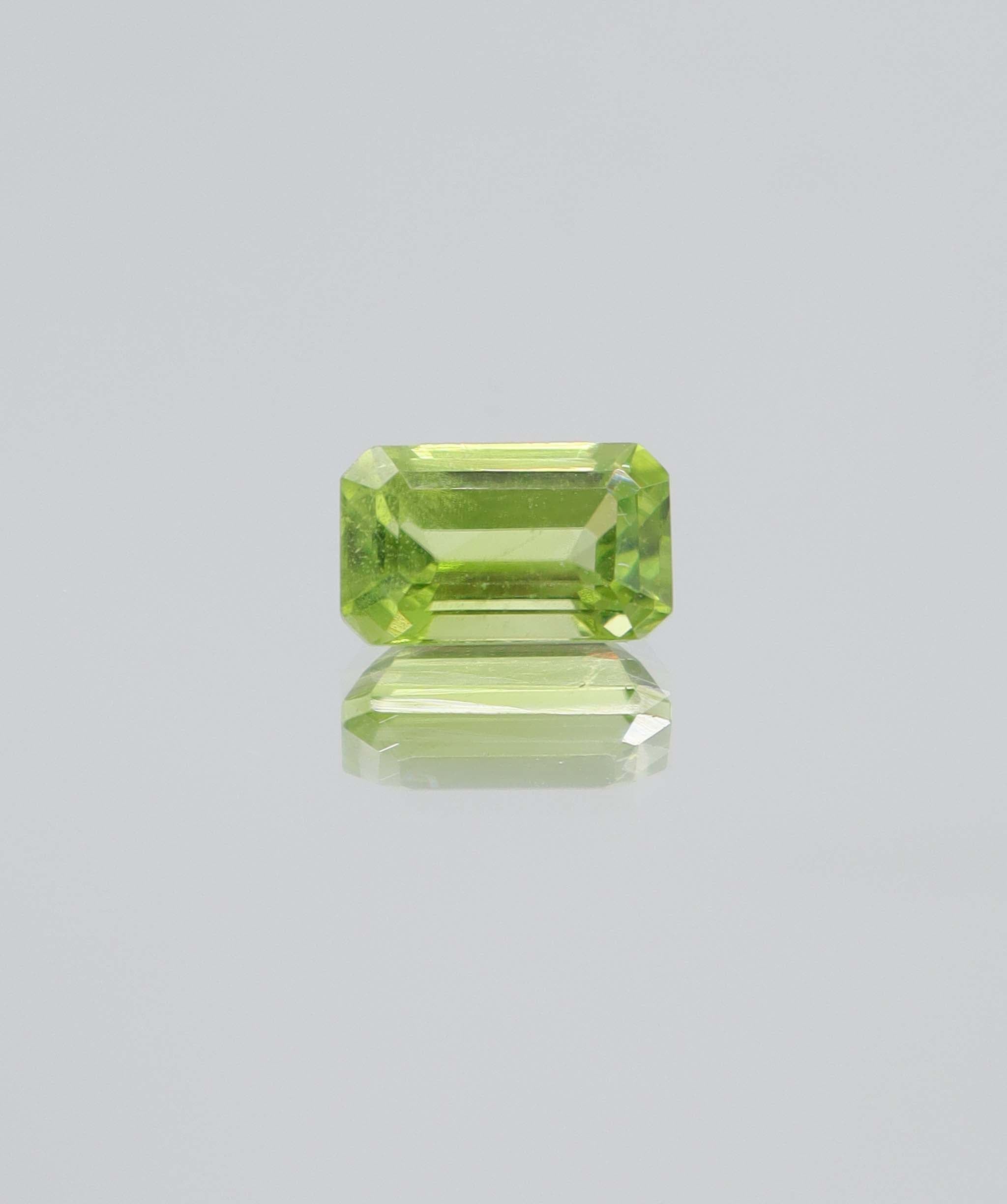 Luxury Promise 2.75ct Peridot Emerald DXBCS5815