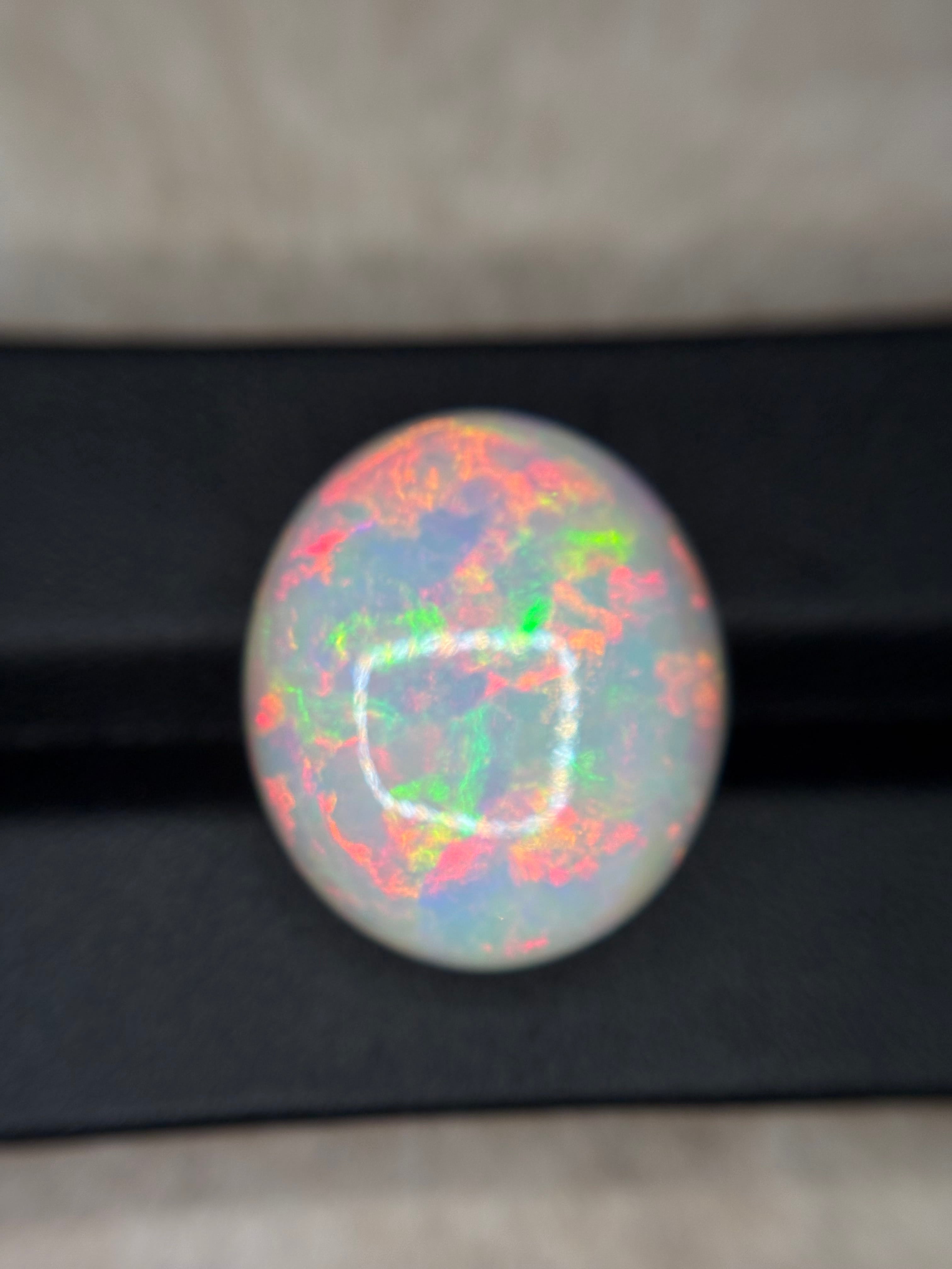 Luxury Promise 20.85ct White Opal THAIC0472