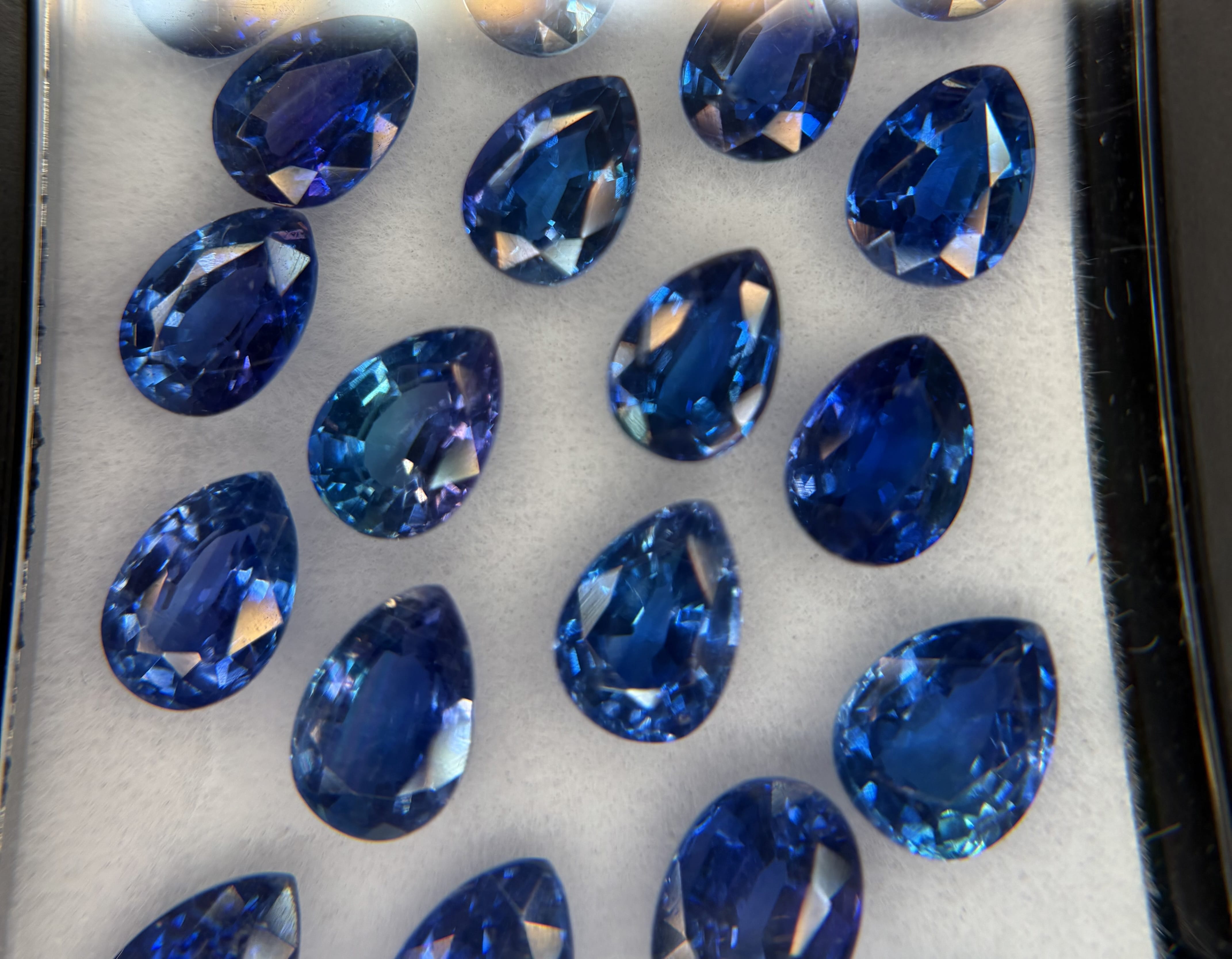 Luxury Promise 21.25ct Royal Blue Kyanite Pear Set 7x5 THAIC0527