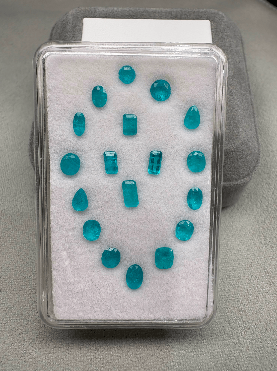Luxury Promise 3.81ct Exclusive Neon Blue Paraiba Ethiopia set of 18 E-18