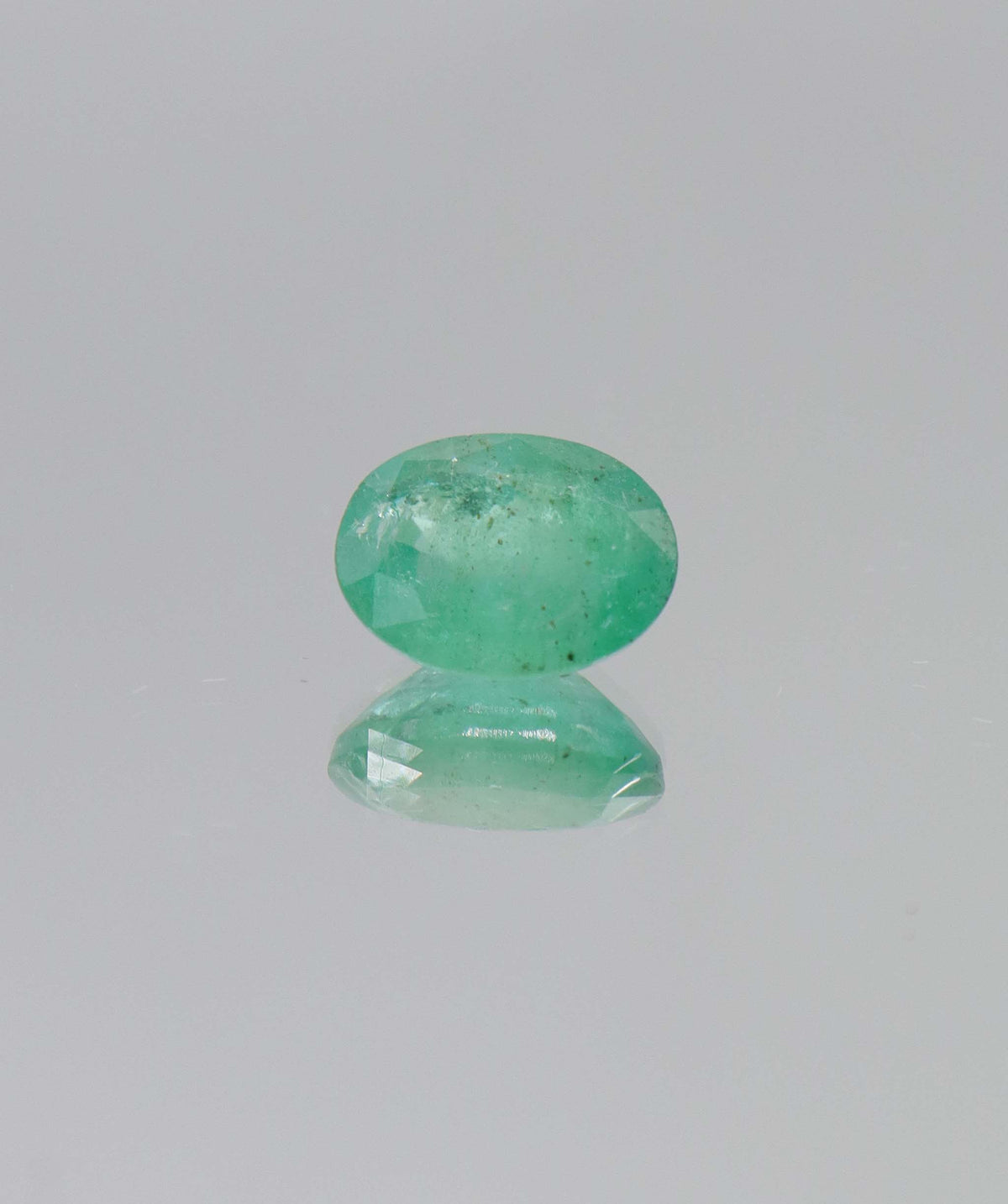 Luxury Promise 3.95ct Oval Natural Zambian Emerald DXBCS6368
