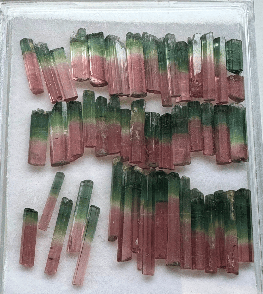 Luxury Promise 32.7CT ROUGH BICOLOR TOURMALINE SET DXBCS6216