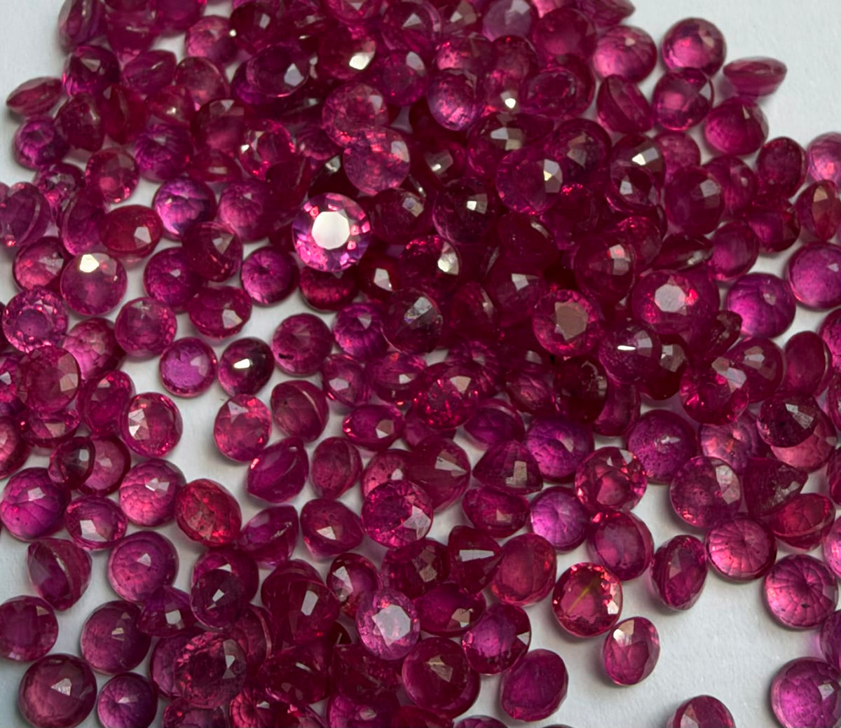 Luxury Promise 5.00ct Ruby Melee Box 3-3.5mm THAIC1446