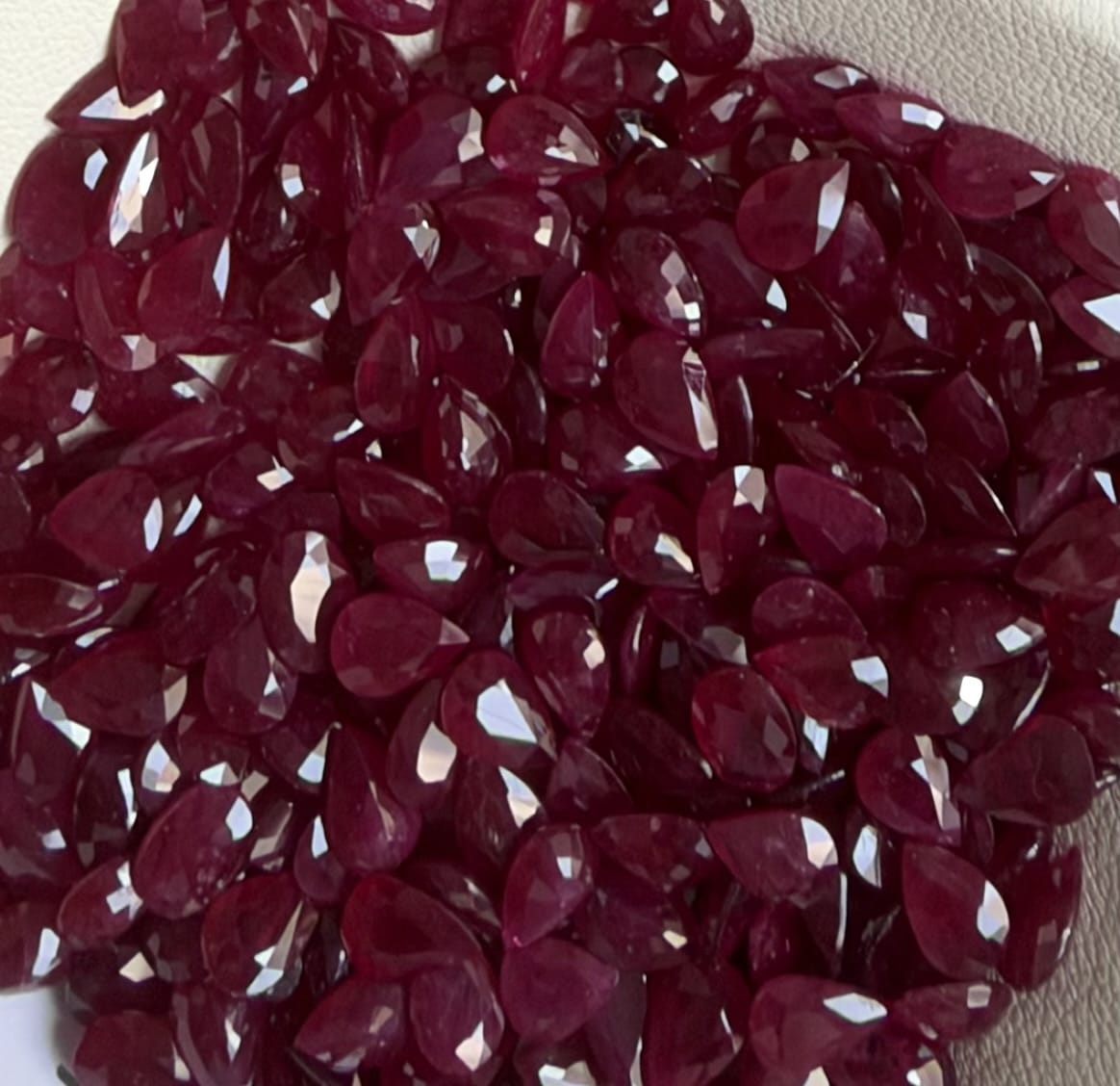 Luxury Promise 5.00ct Ruby Pear Set 6x4  THAIC1448