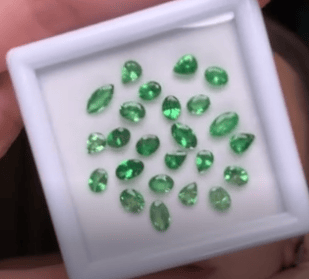 Luxury Promise 5.00ct Tsavorite Mix  THAIC1410