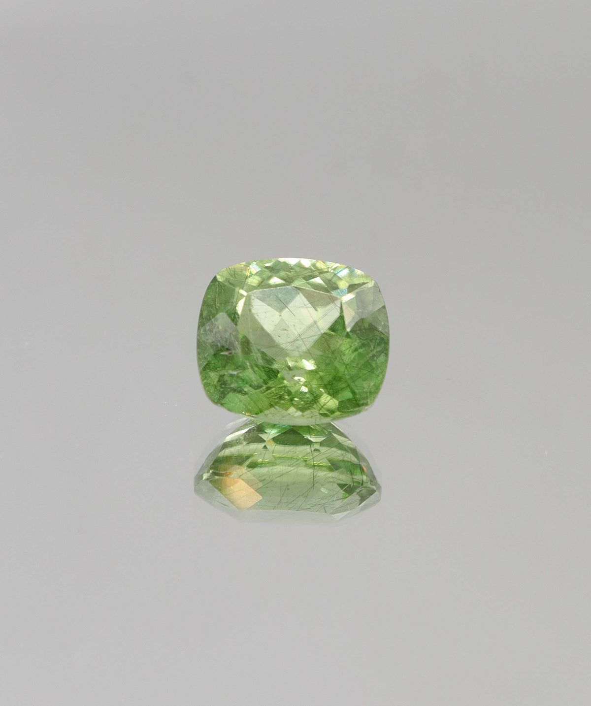 Luxury Promise 9.5ct Peridot Heart DXBCD2171