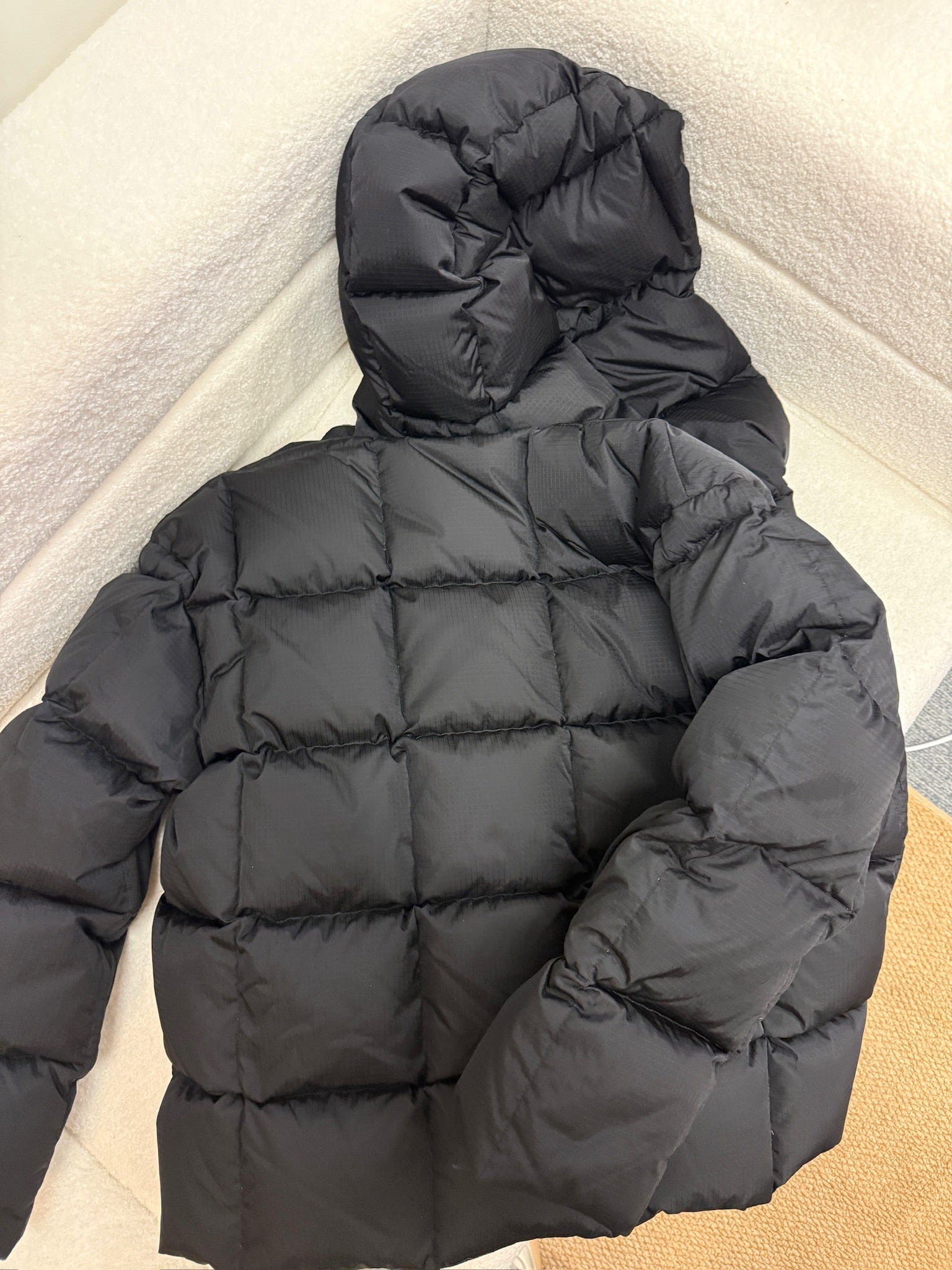LUXURY PROMISE Louis Vuitton 2021 SS Quilted Down Jacket | Monogram Lining & Canvas Buttons | Regular Fit