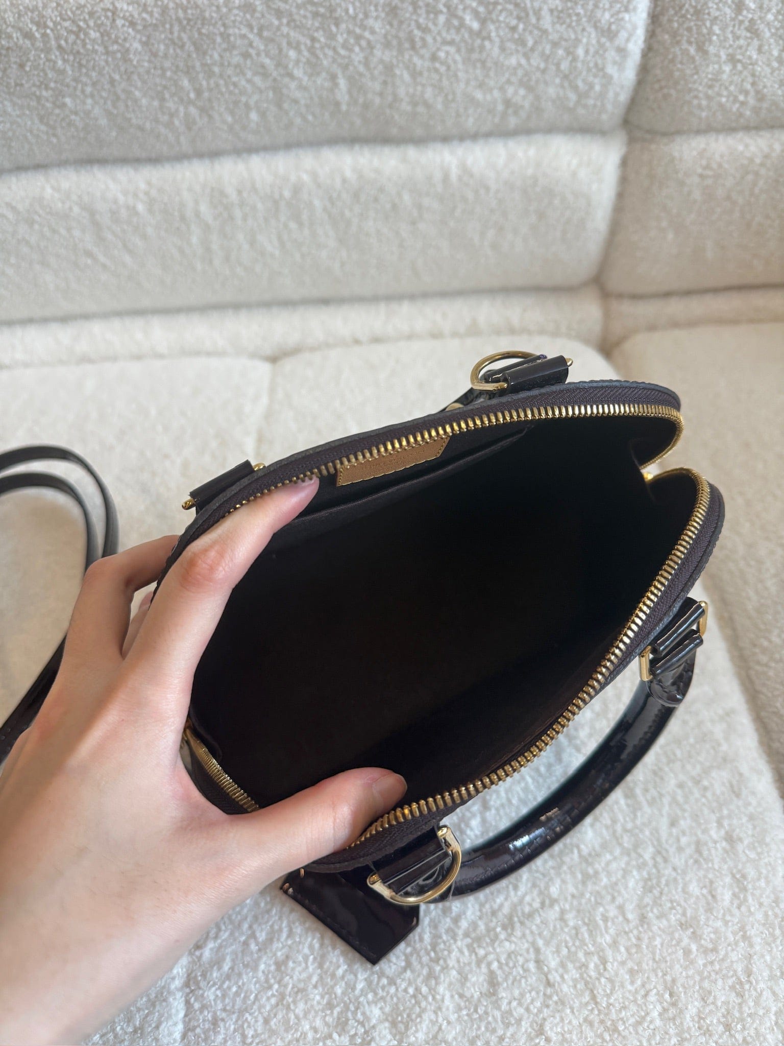 Luxury Promise Louis Vuitton Alma BB Vernis Patent Leather Dark Burgundy