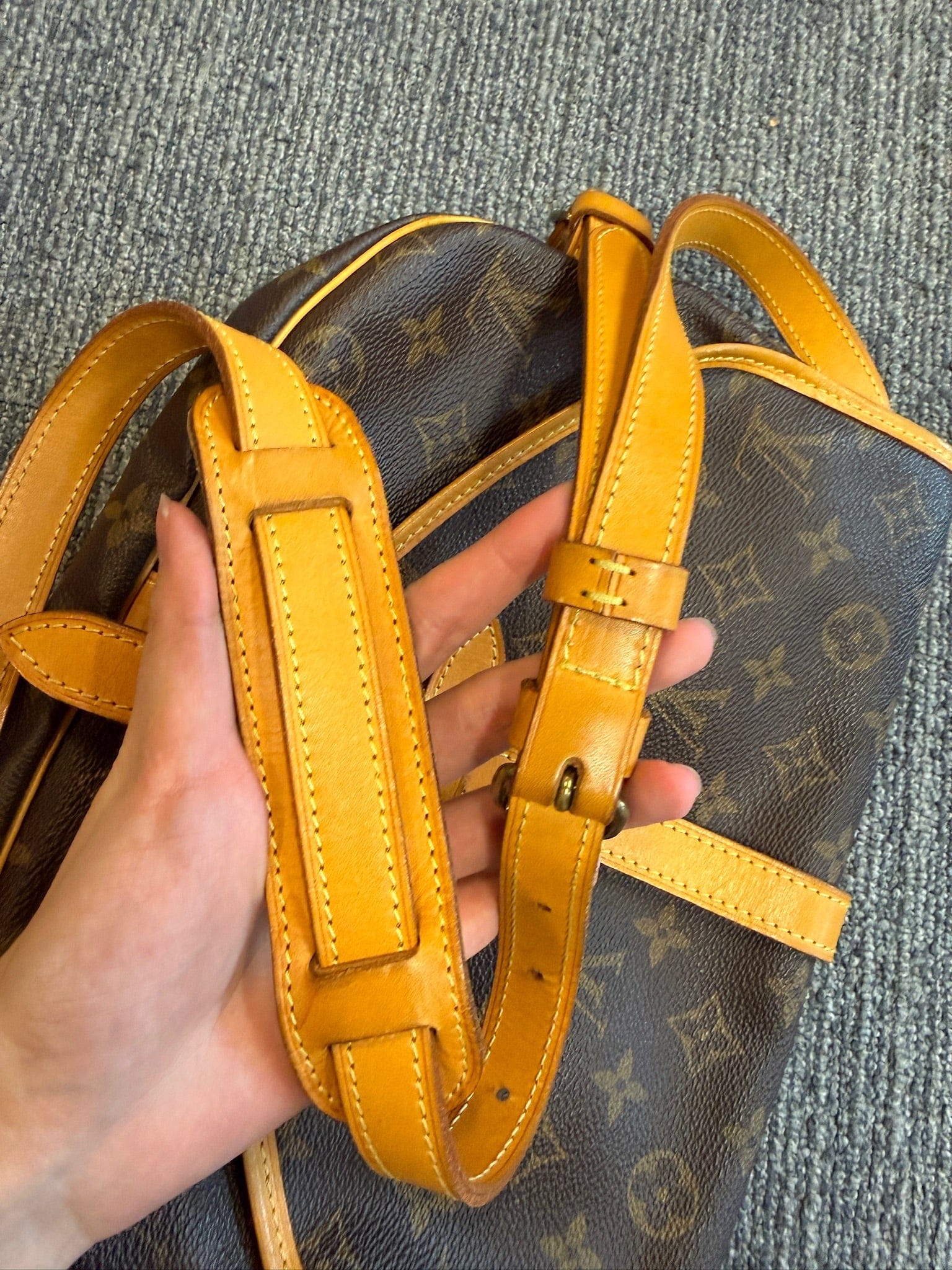 Luxury Promise Louis Vuitton Saumur Monogram Crossbody Bag -Small