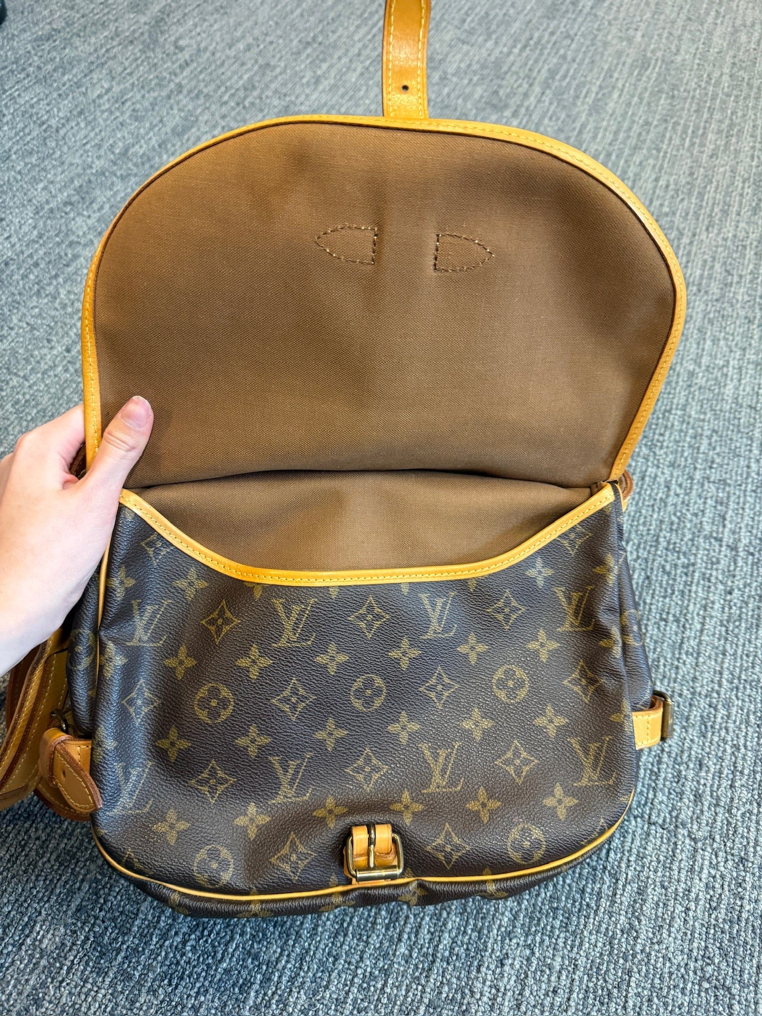 Luxury Promise Louis Vuitton Saumur Monogram Crossbody Bag -Small
