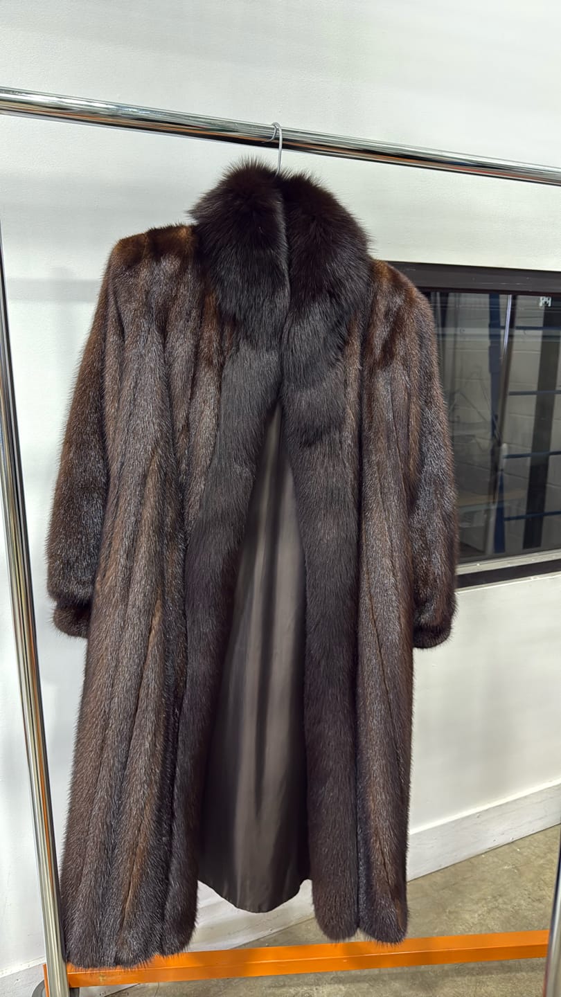 Luxury Promise Mahogany Mink With Brown Fox Tuxedo Coat - Mahagony GM16041903330