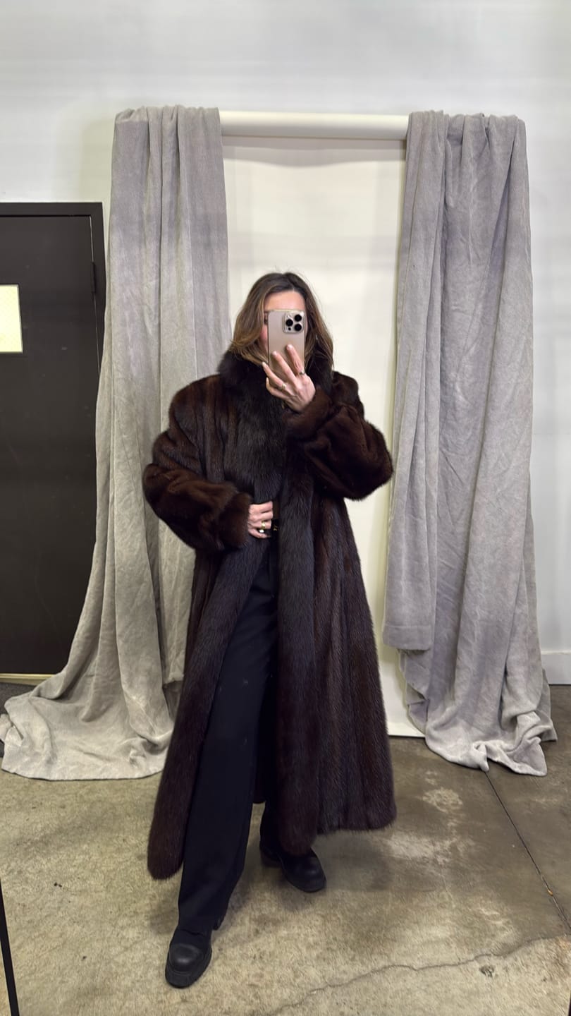 Luxury Promise Mahogany Mink With Brown Fox Tuxedo Coat - Mahagony GM16041903330
