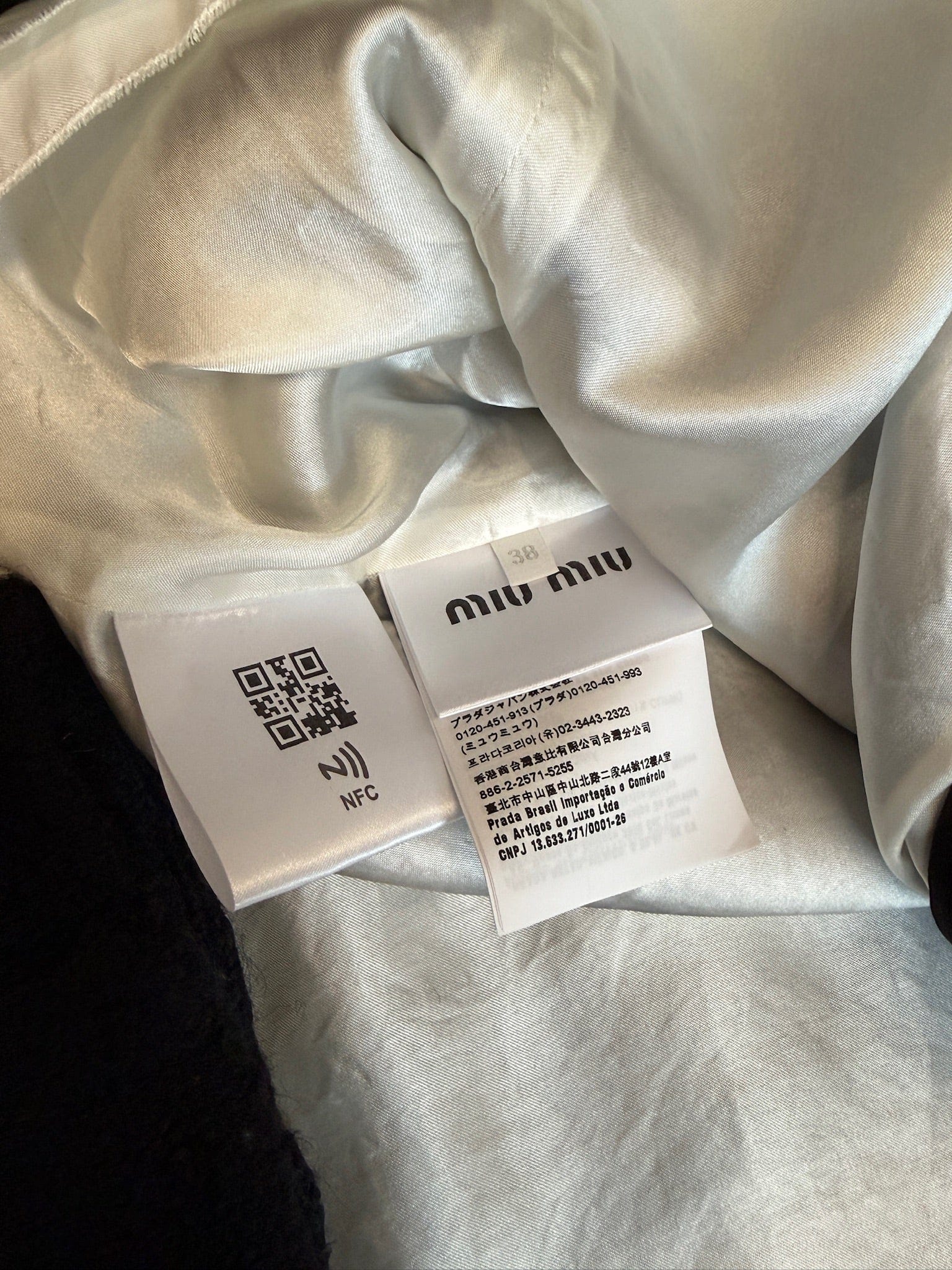 Luxury Promise Miu Miu Tweed Two-piece jacket and skirt set - Size 38