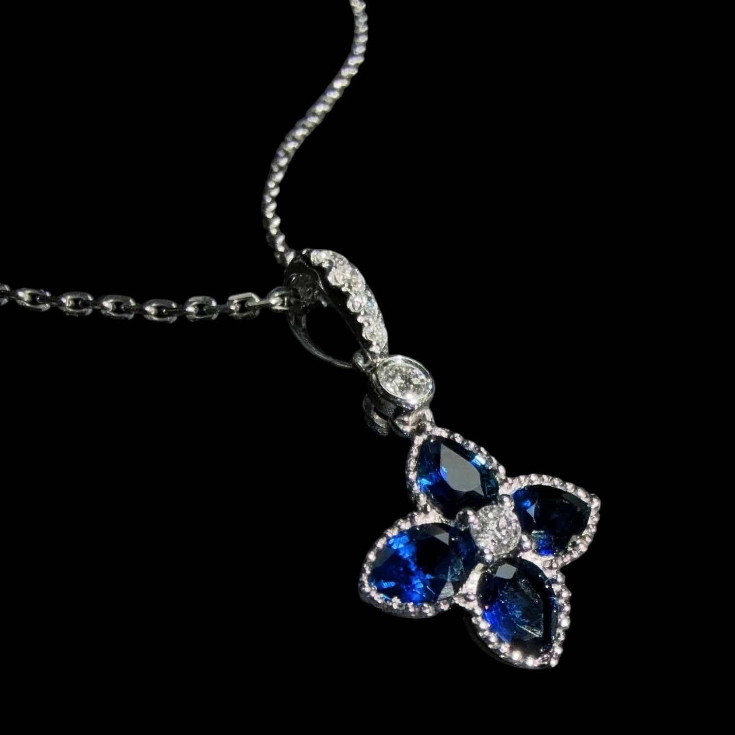 Luxury Promise 0.872ct "Royal Blue" Blue Sapphire & 0.099ct Diamond Necklace set in 18K Gold