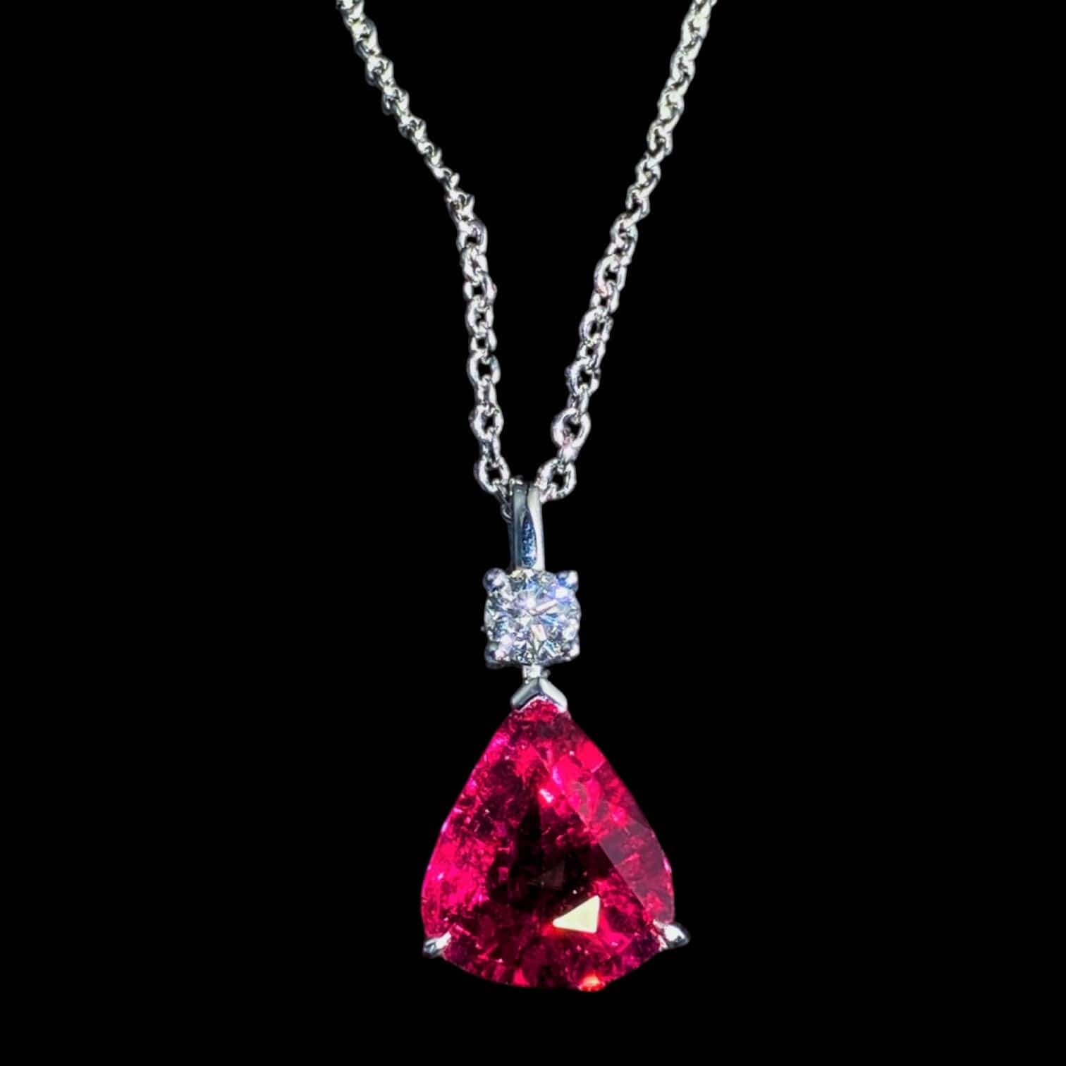 Luxury Promise 3.19ct "Fushia Rose" Rubelite Tourmaline 0.20ct White Diamond Necklace set in 18K White Gold