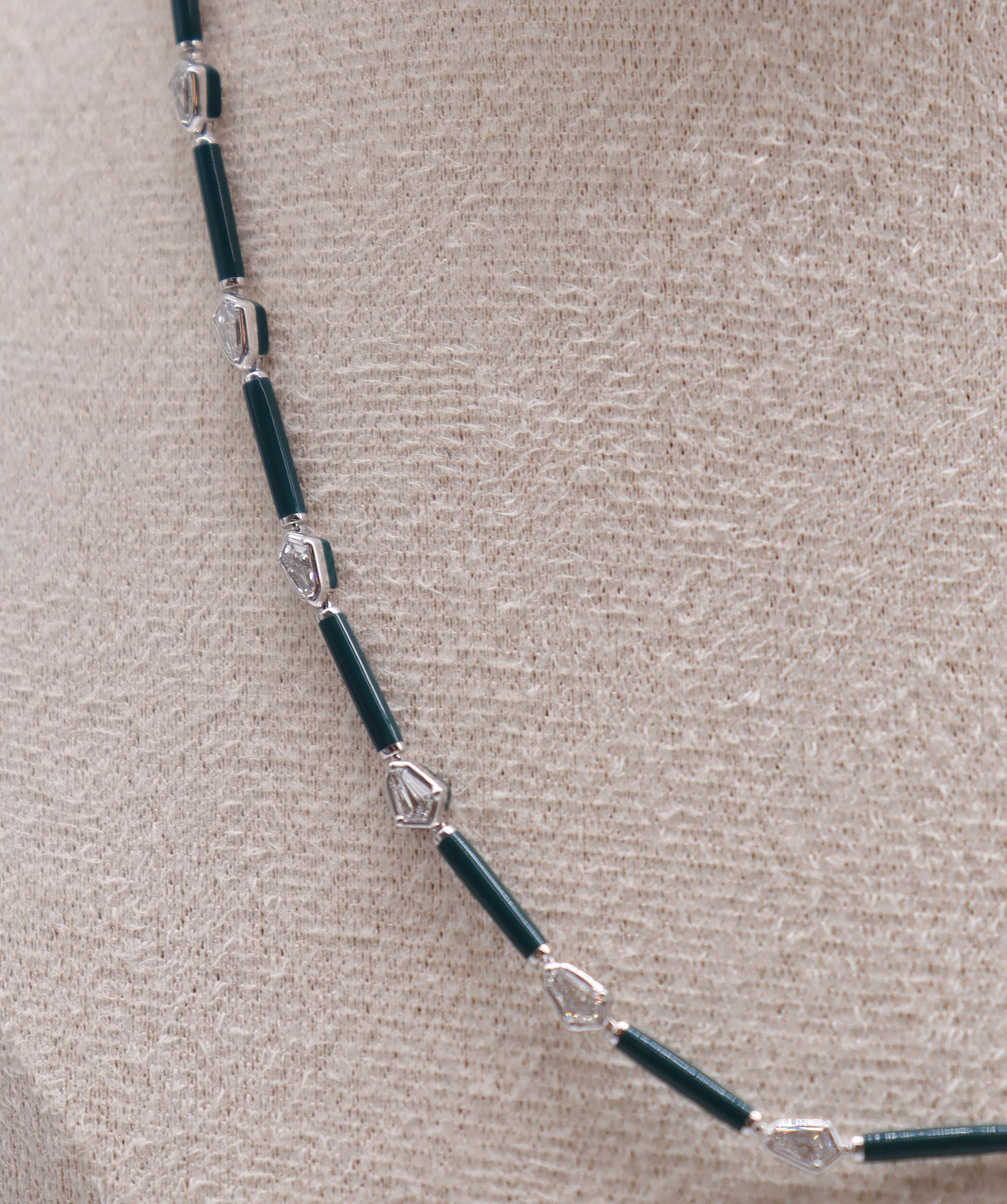 Luxury Promise NECKLACE  GOLD WT 11.340 DIA WT  1.900 GEM WT 11.720  NV-NK11