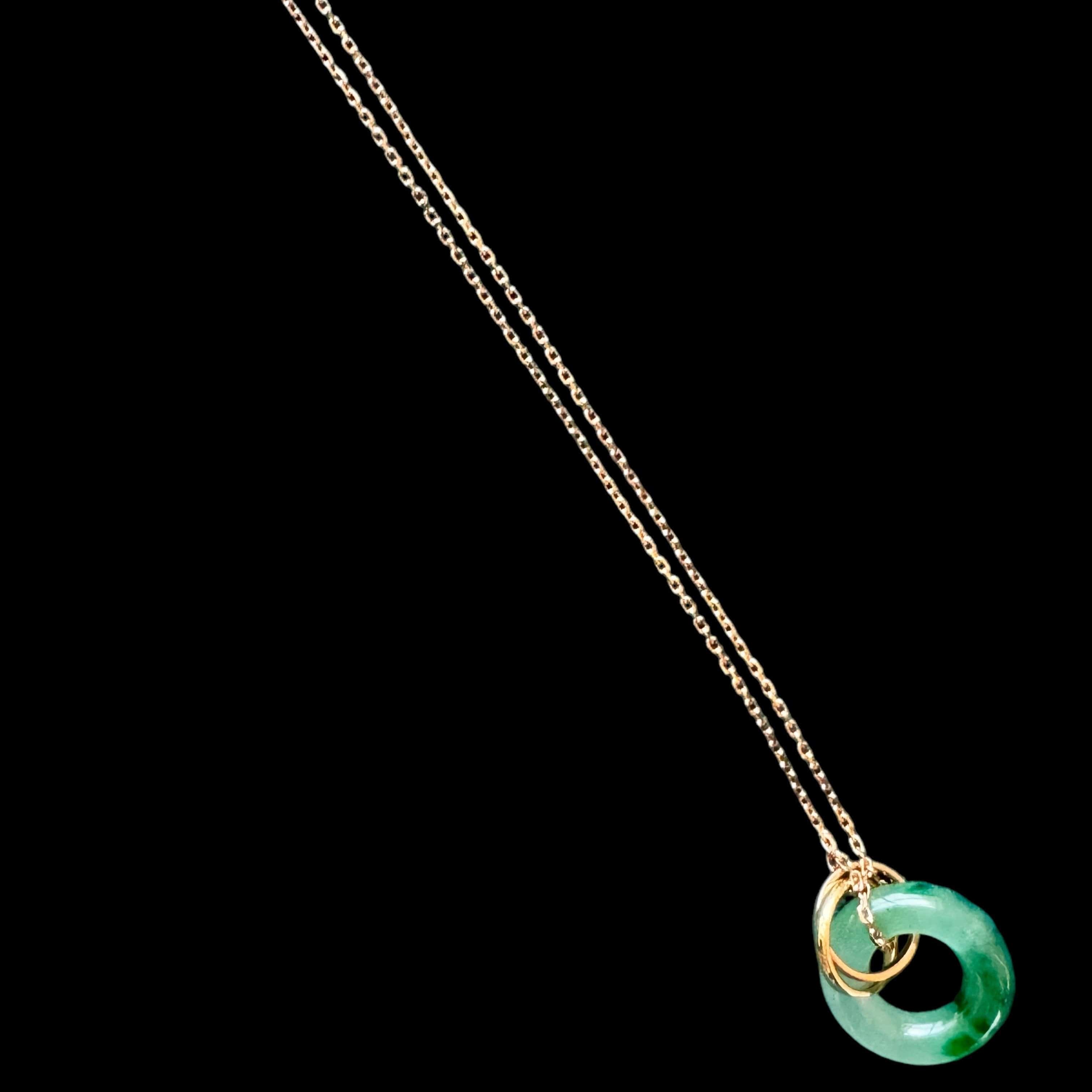 Luxury Promise Green Jade Loop Pendant Necklace set in 18K Gold