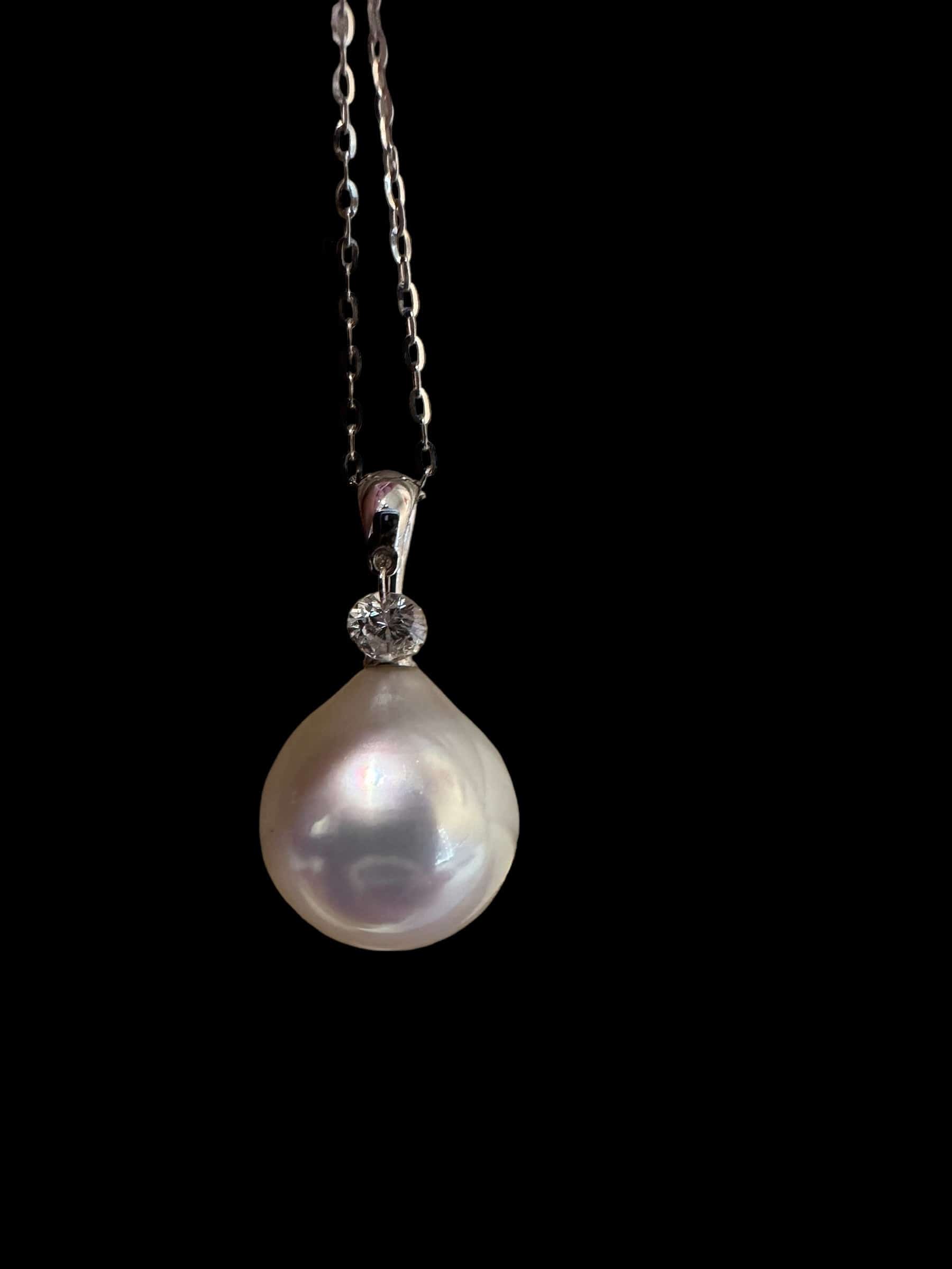 Luxury Promise Natural Cultured Pearl Necklace with Diamond Drop