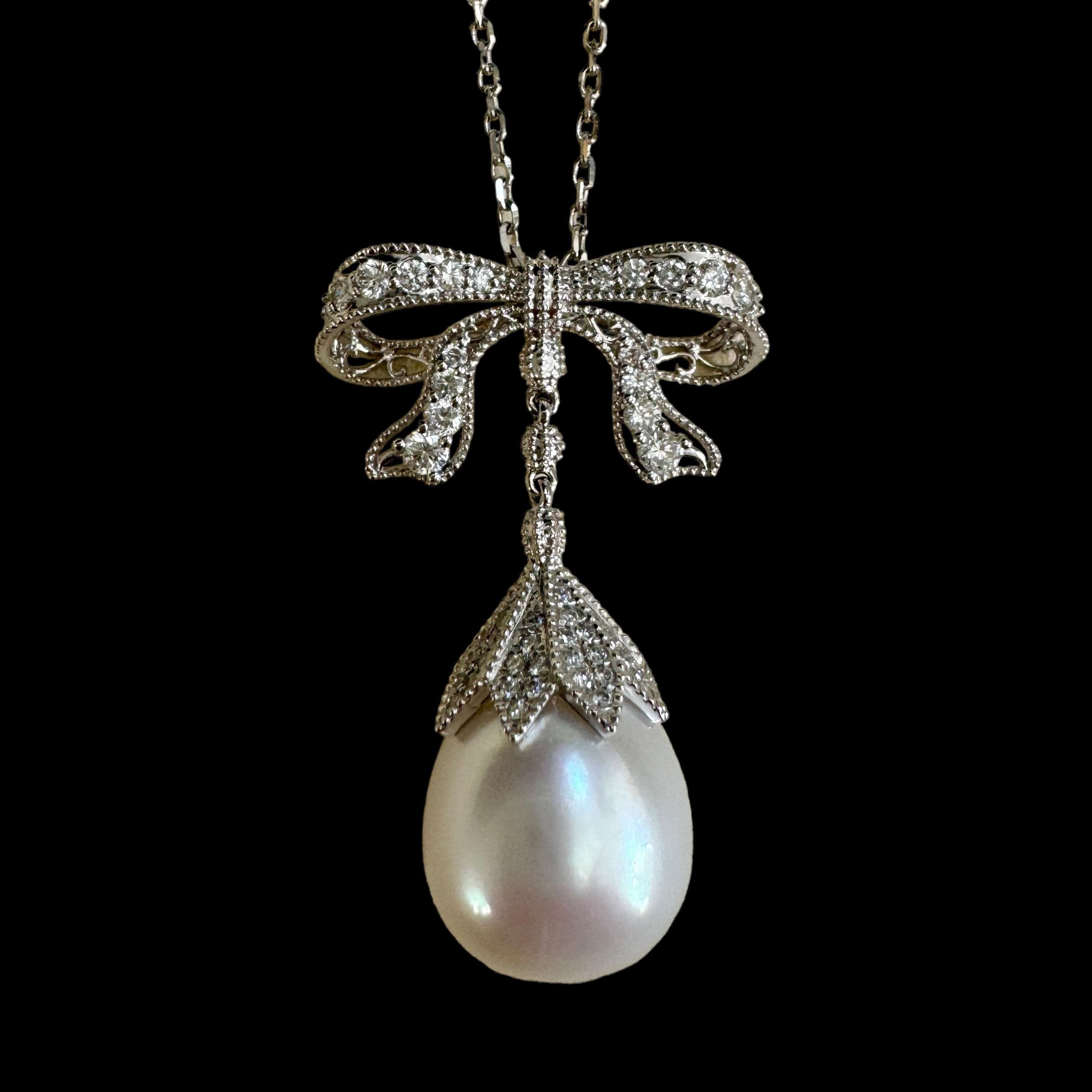 Luxury Promise South Sea Pearl & Diamond Pendant Necklace set in 18K White Gold