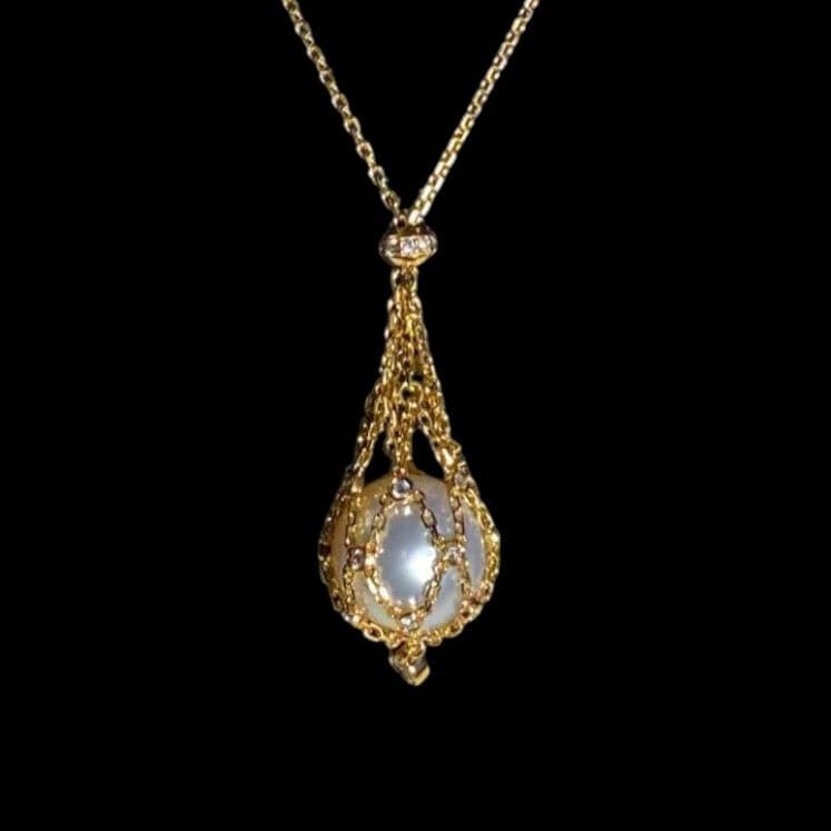 Luxury Promise South Sea White Pearl 14.1mm in 0.65ct Diamond Mesh Necklace set in 18K Yellow Gold