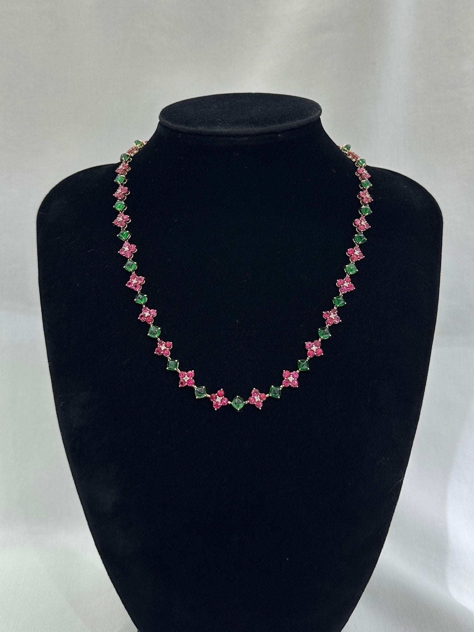 Luxury Promise PEONY TSAVORITE SPINEL NECKLACE AVCHK426