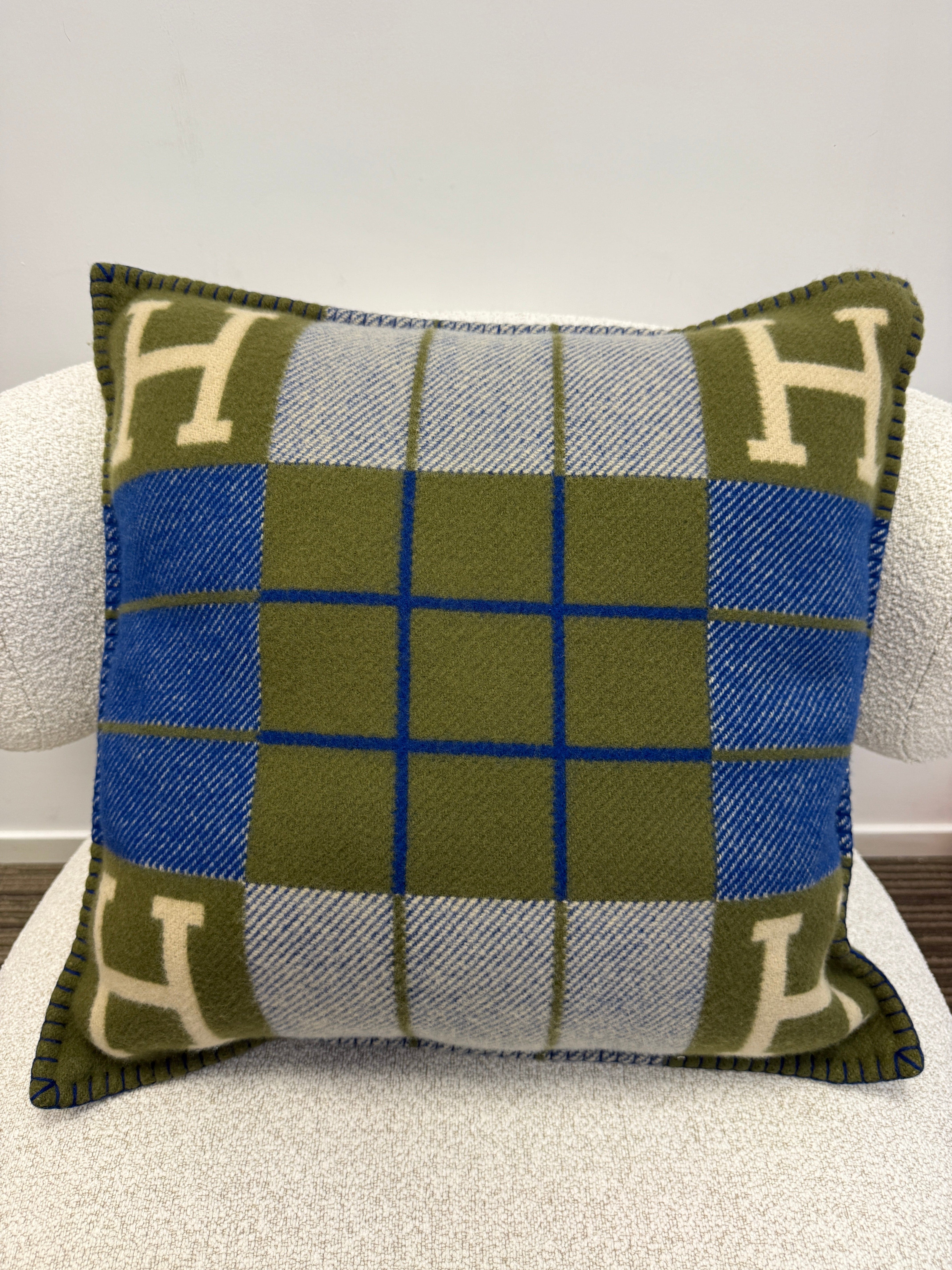 LUXURY PROMISE *HK LOCATED* HERMÈS AVALON III PILLOW Small Model in Marine & Khaki