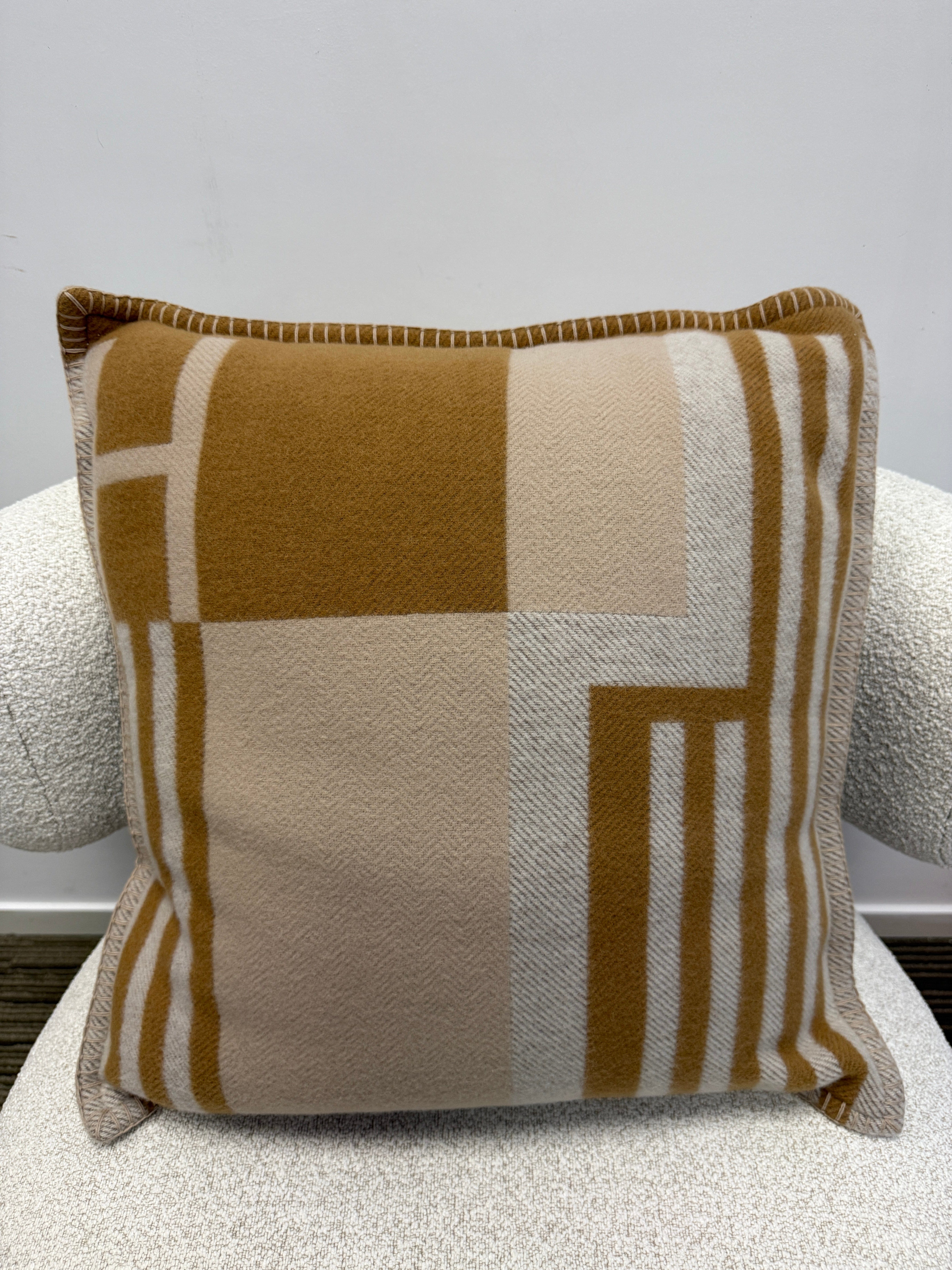 LUXURY PROMISE *HK LOCATED*HERMÈS ITHAQUE PILLOW in Chamois