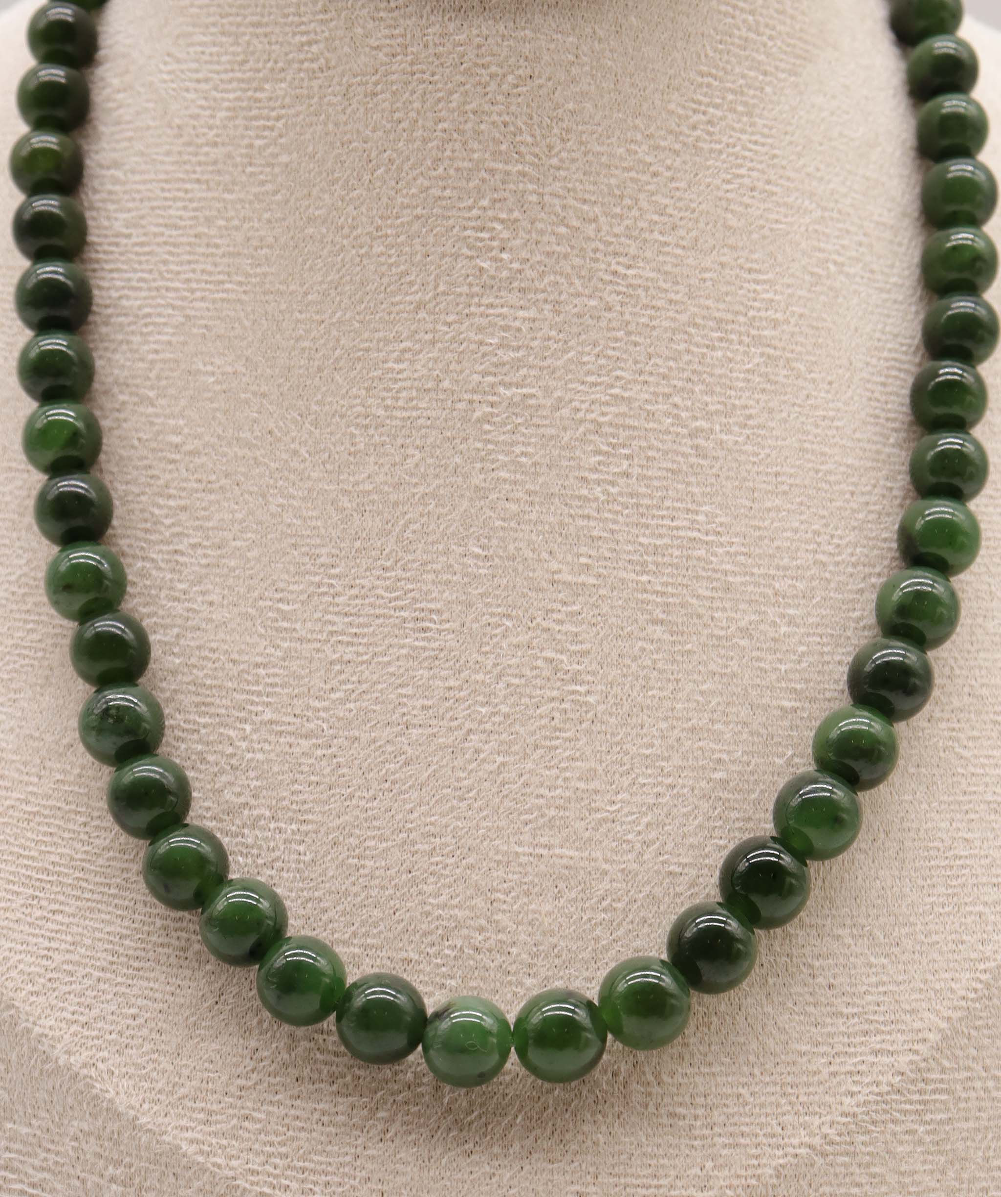Luxury Promise 240ct Natural Siberian Green Jade Necklace D8mm-9.4mm DXBCS2225