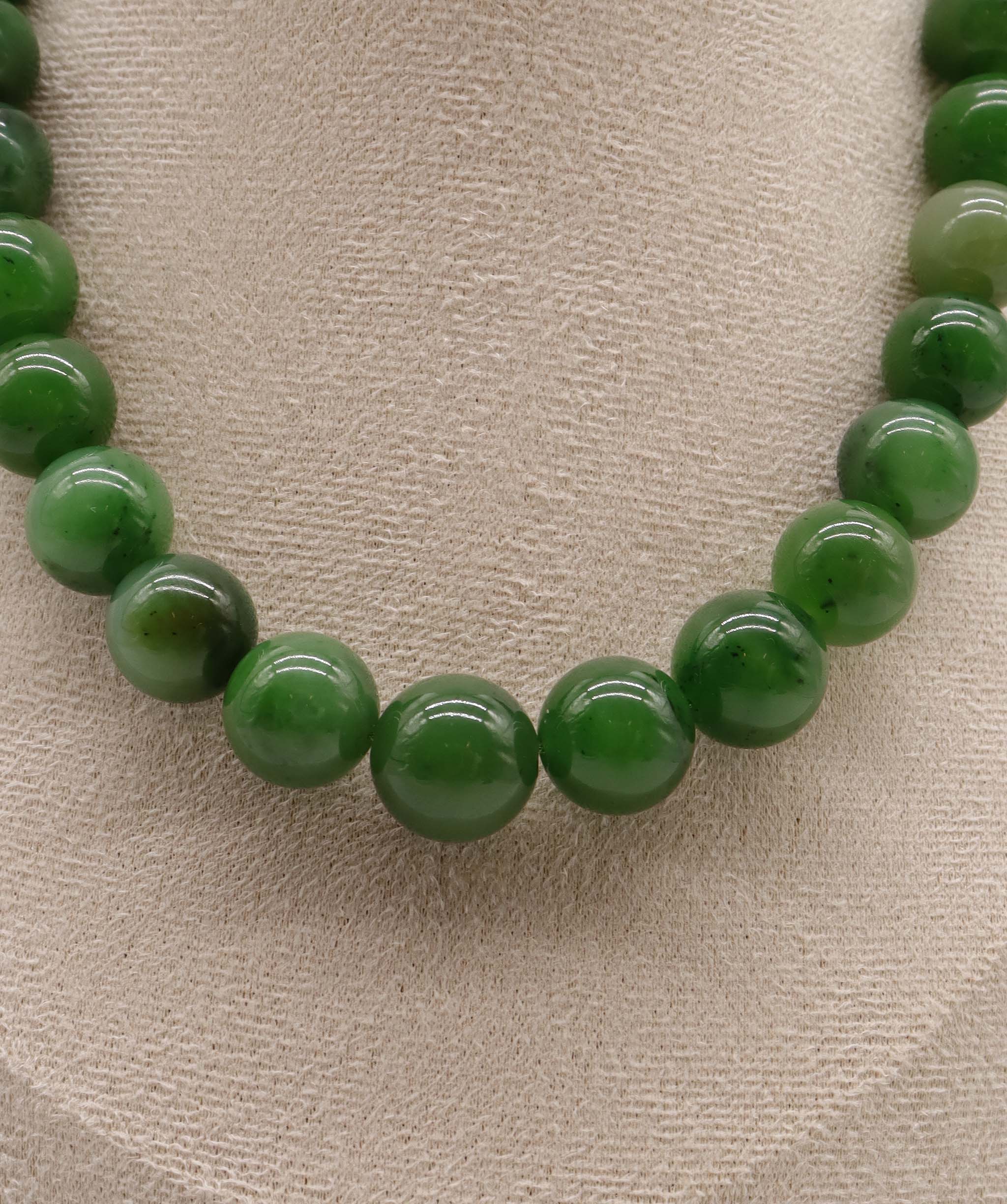 Luxury Promise 490ct Natural Siberian Jade Necklace D12.4mm-14.2mm DXBCS2223