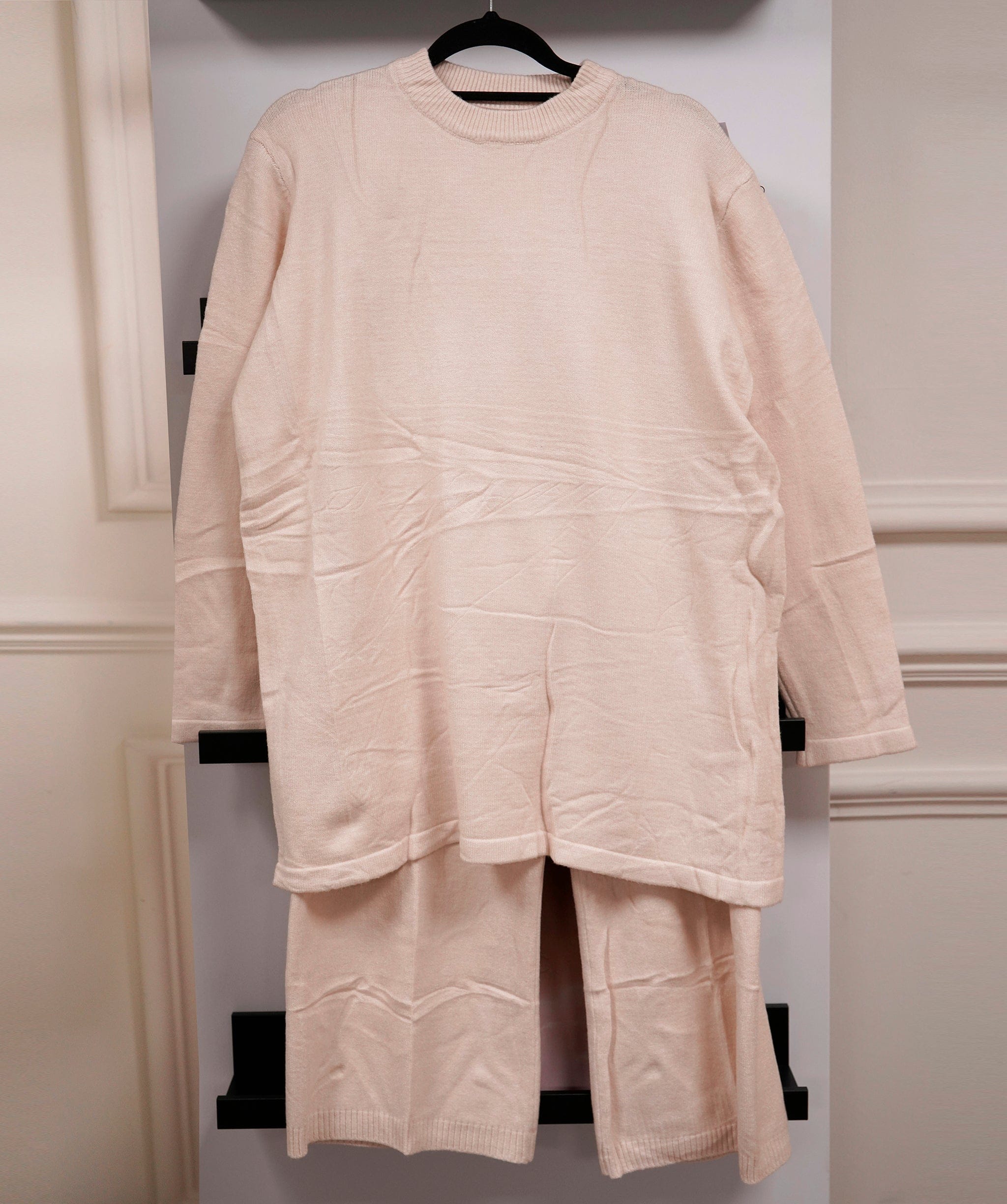 Luxury Promise Cream Crewneck Loungeset Free size  AKC0034