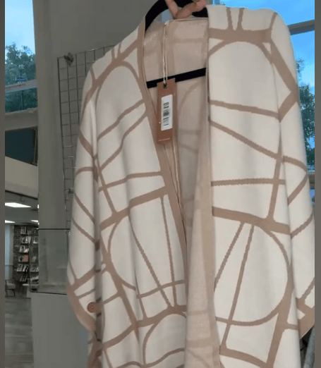 Luxury Promise Heritage Geometric Cape in Ivory & Espresso Light brown  AKC0009