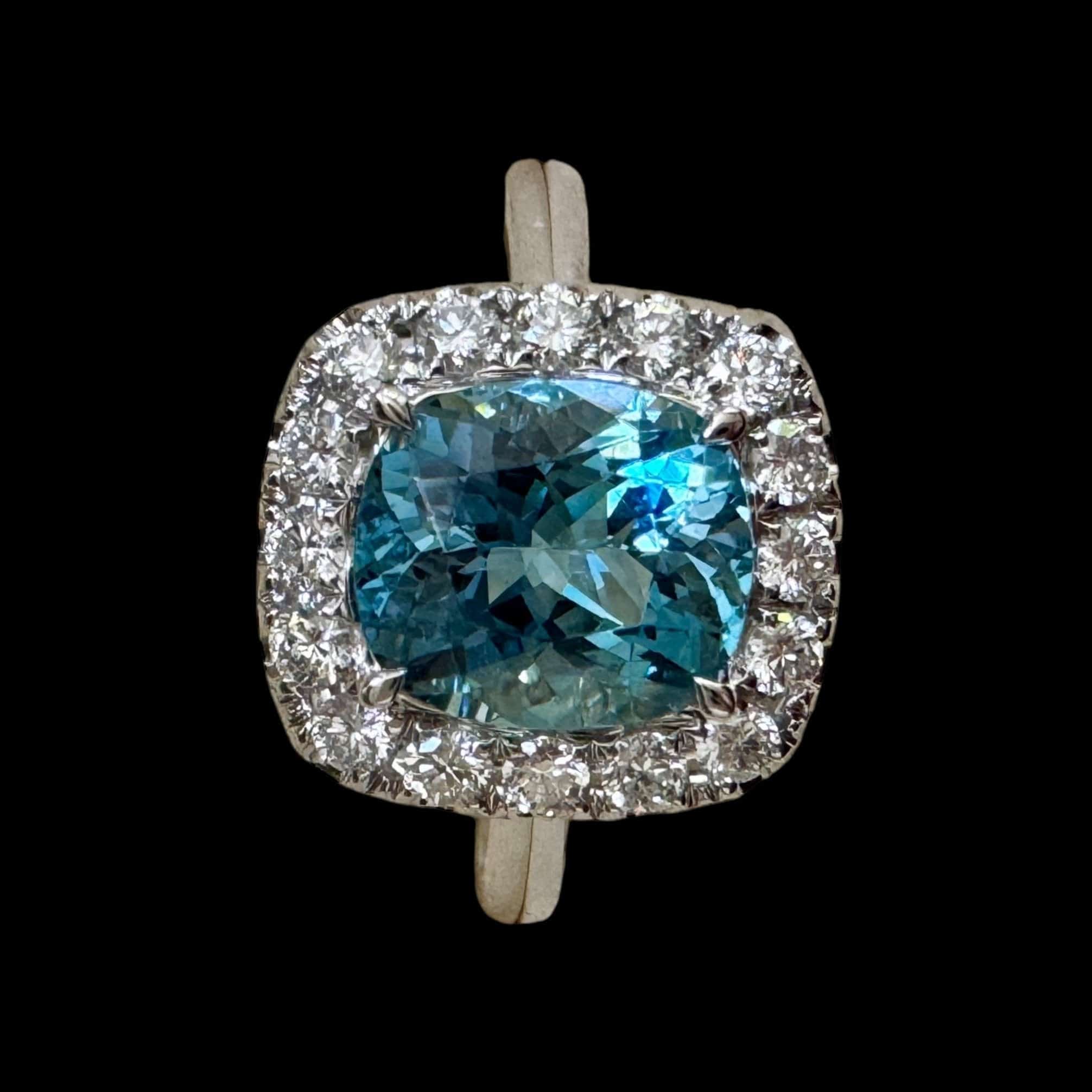 Luxury Promise 1.81ct "Santa Maria" Aquamarine & Diamond Ring set in 18K White Gold