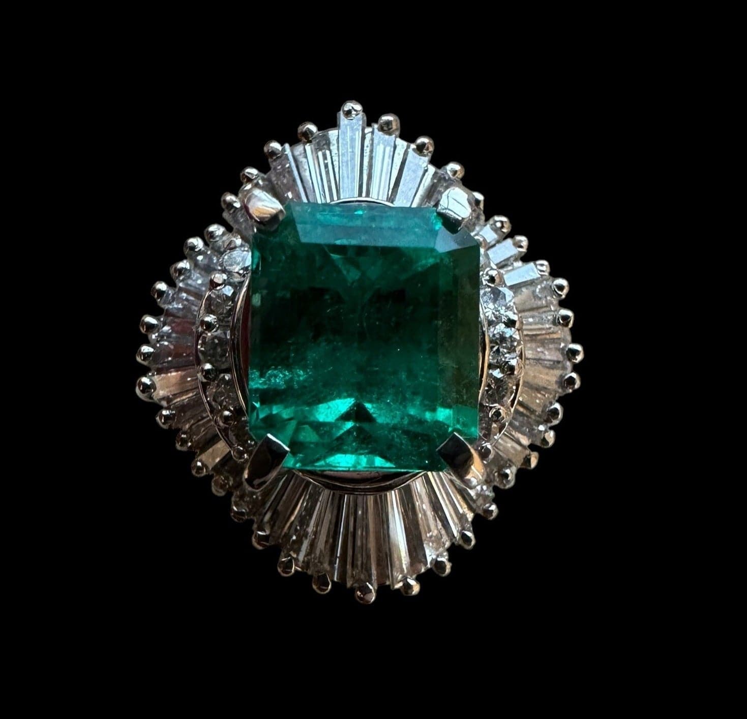 Luxury Promise 2.64ct Colombian Emerald Ring with surrounding 1.03ct Diamonds set in Platinum