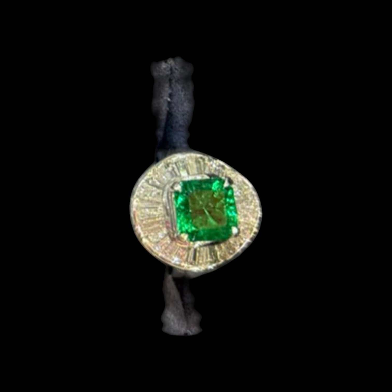 Luxury Promise Columbia 2.30ct "Muzo Green" Emerald & 1.68ct Diamond Ring set in Platinum
