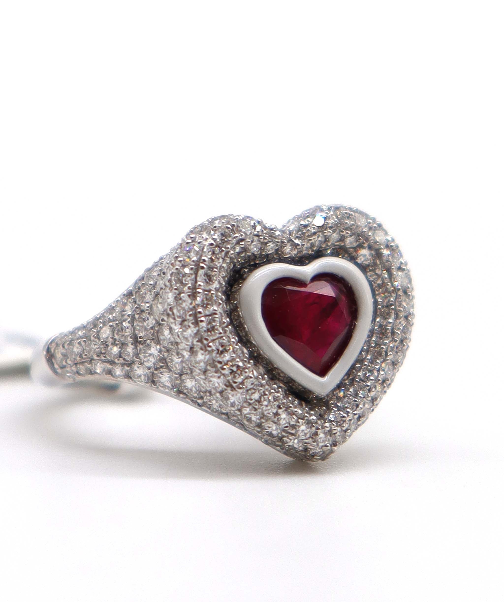 Luxury Promise "RING  GOLD WT 3.978 DIA WT  1.570 CS WT  0.990    GEM WT 4.490 SIZE EU-47 R-Y53K