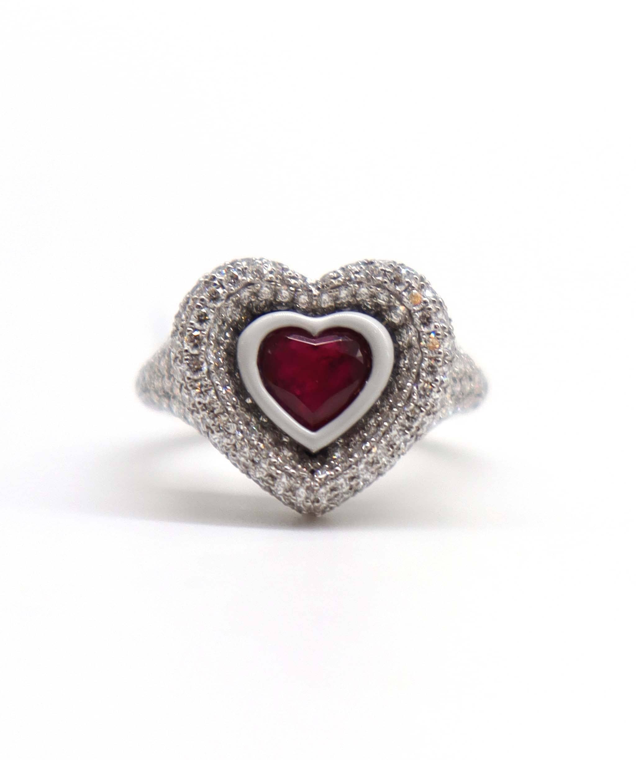 Luxury Promise "RING  GOLD WT 3.978 DIA WT  1.570 CS WT  0.990    GEM WT 4.490 SIZE EU-47 R-Y53K