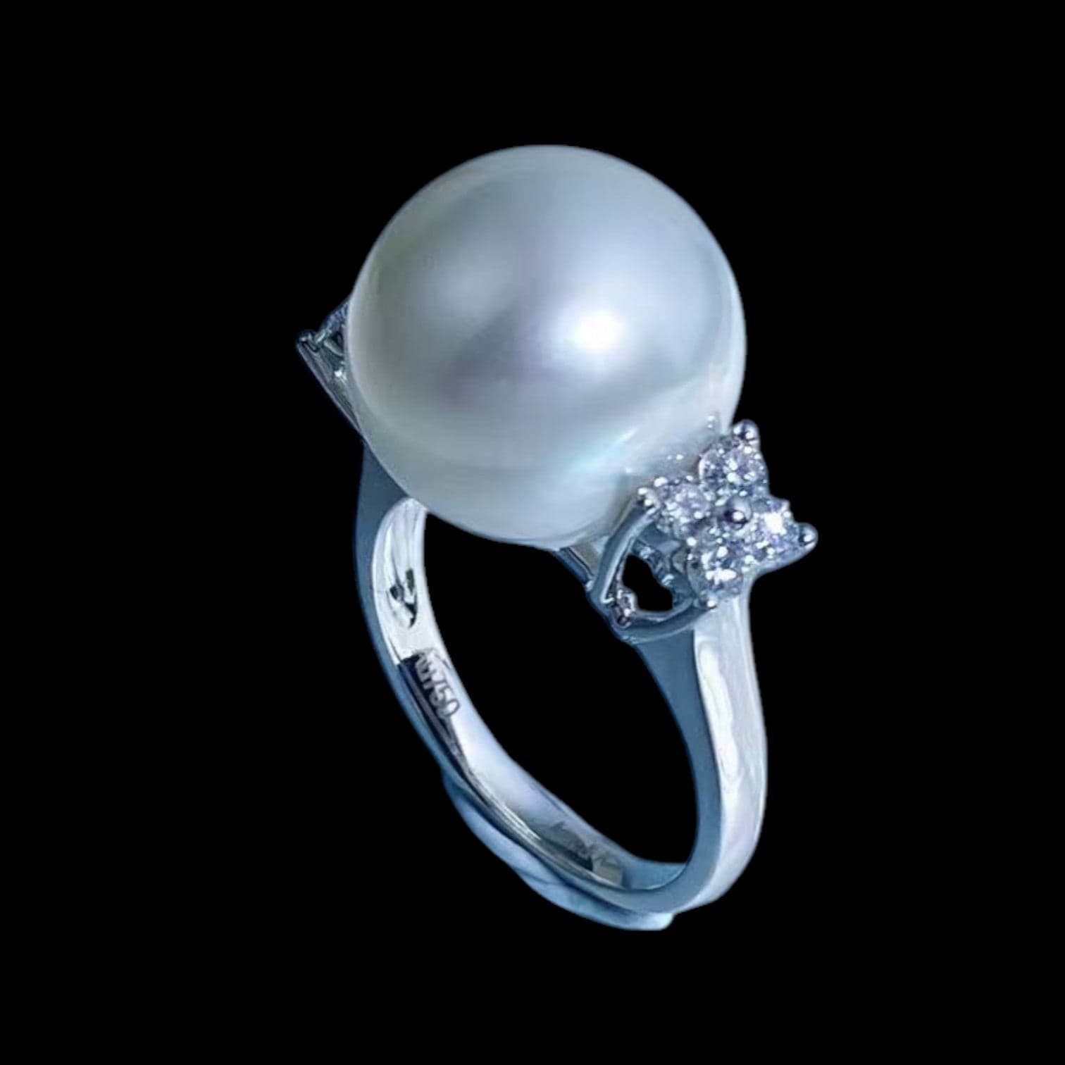 Luxury Promise South Sea White Pearl 14.0mm & 0.48ct Diamond Ring set in 18K White Gold