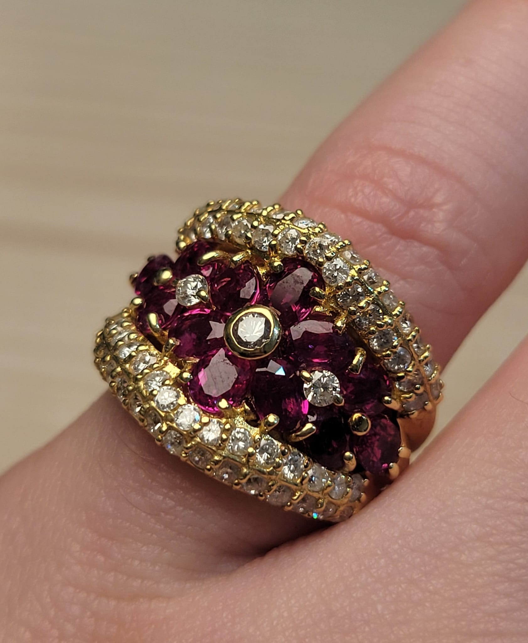 Luxury Promise Ruby Band in 18K / R2.30ct / D1.10ct (4.5us) 5044 JJC0597