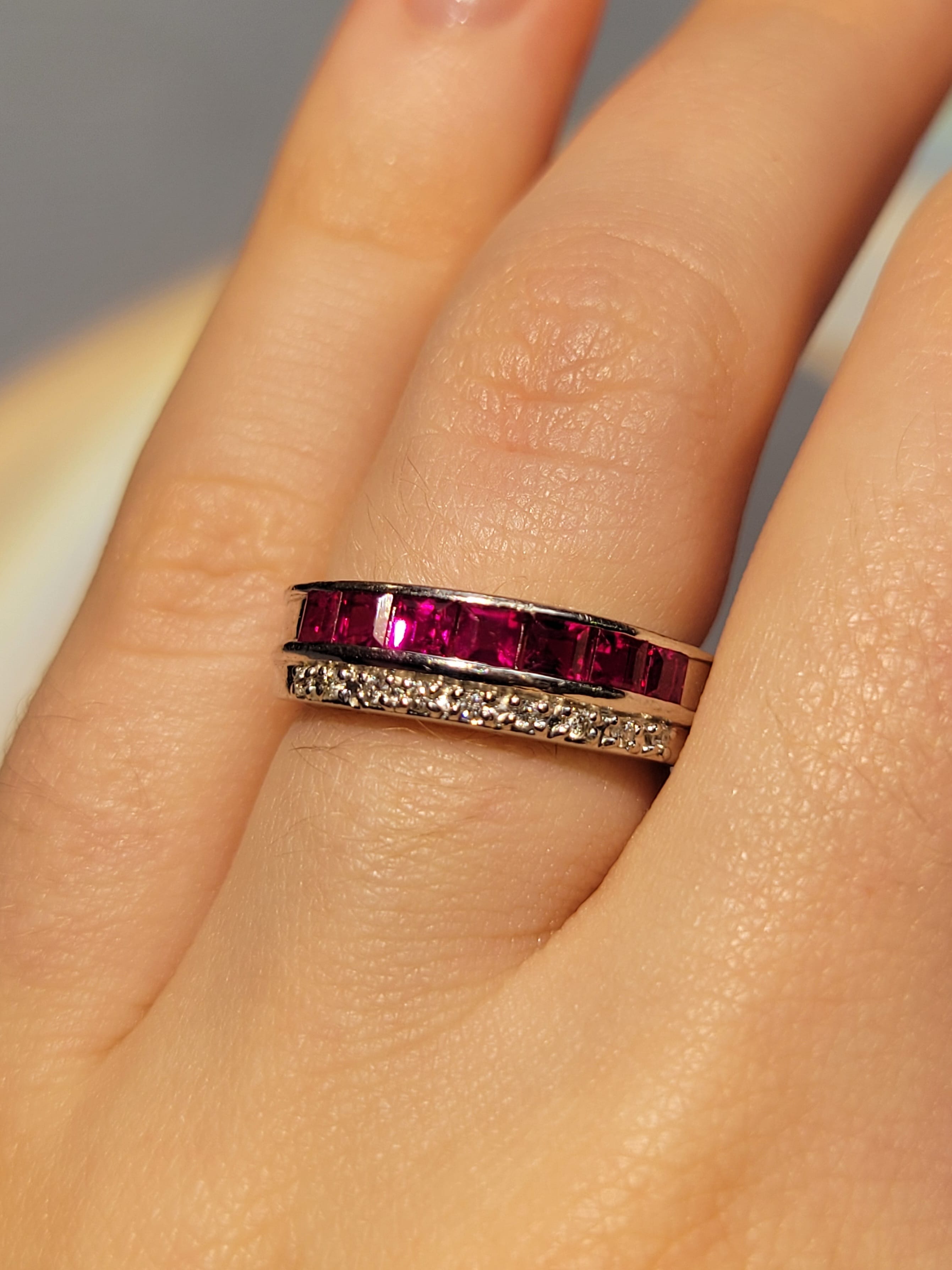 Luxury Promise Ruby band in Pt900 / R0.91ct / D0.07ct (5.5us) 2652 JJC0544