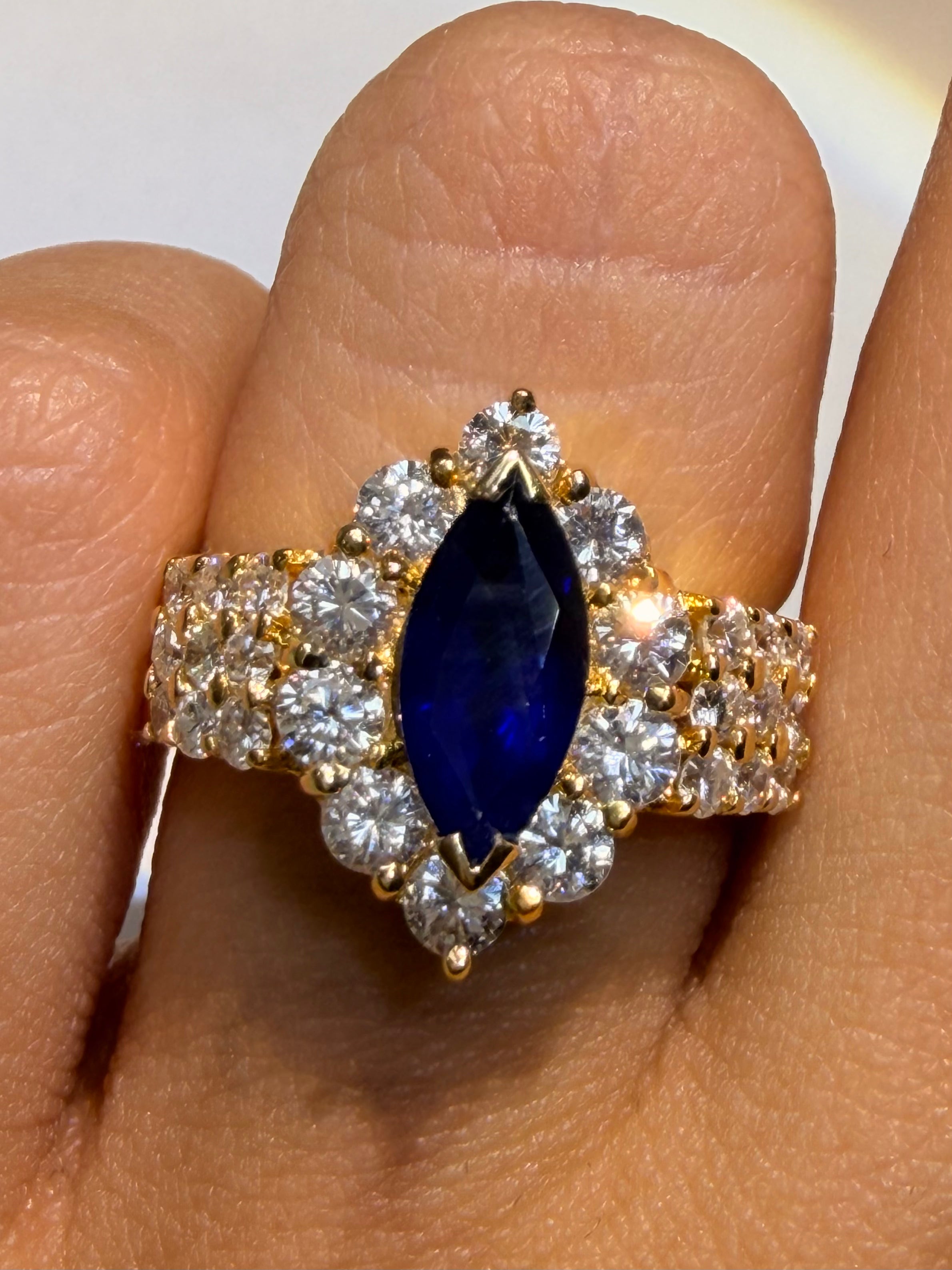 Luxury Promise Sapphire Ring in 18K / S1.30ct / D1.33ct (6.25us) LXPK JJC0518