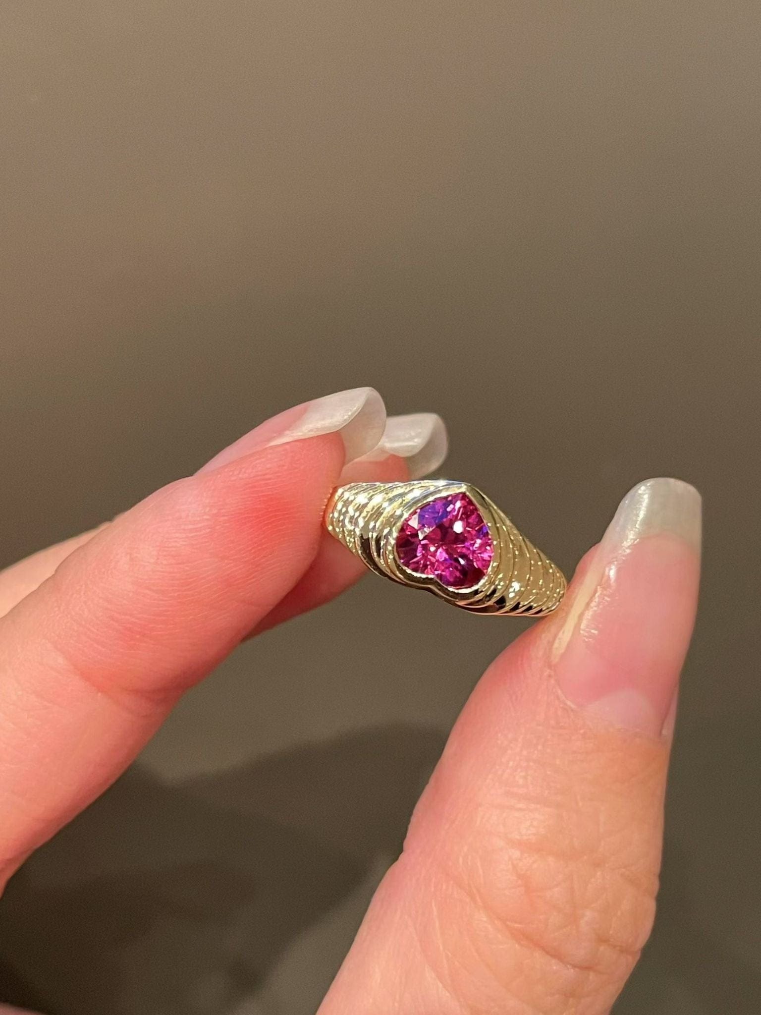 LUXURY PROMISE SEN BY SANDY HOT PINK RUBLITE  RING YG AVCHK392