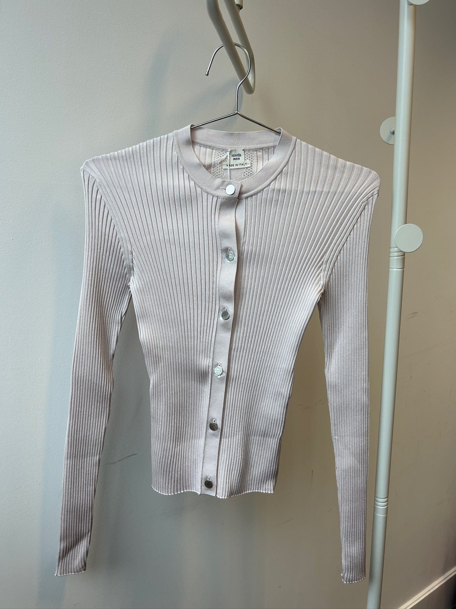 Luxury Promise Size 38 - Hermès Pink Ribbed Knit Long Sleeve Crewneck Cardigan